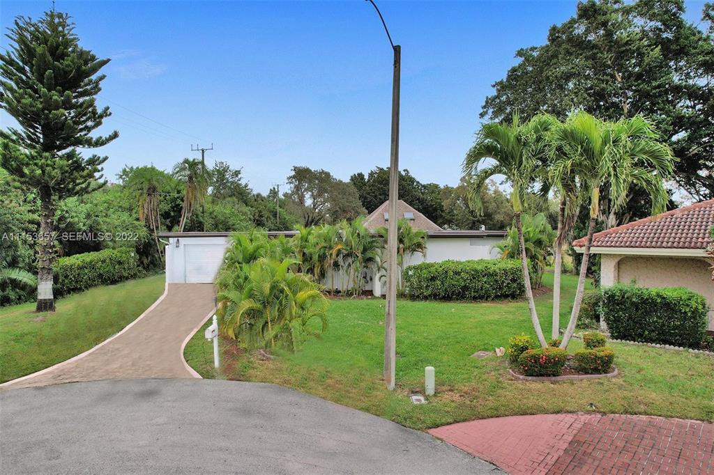 4808 Queen Palm Lane