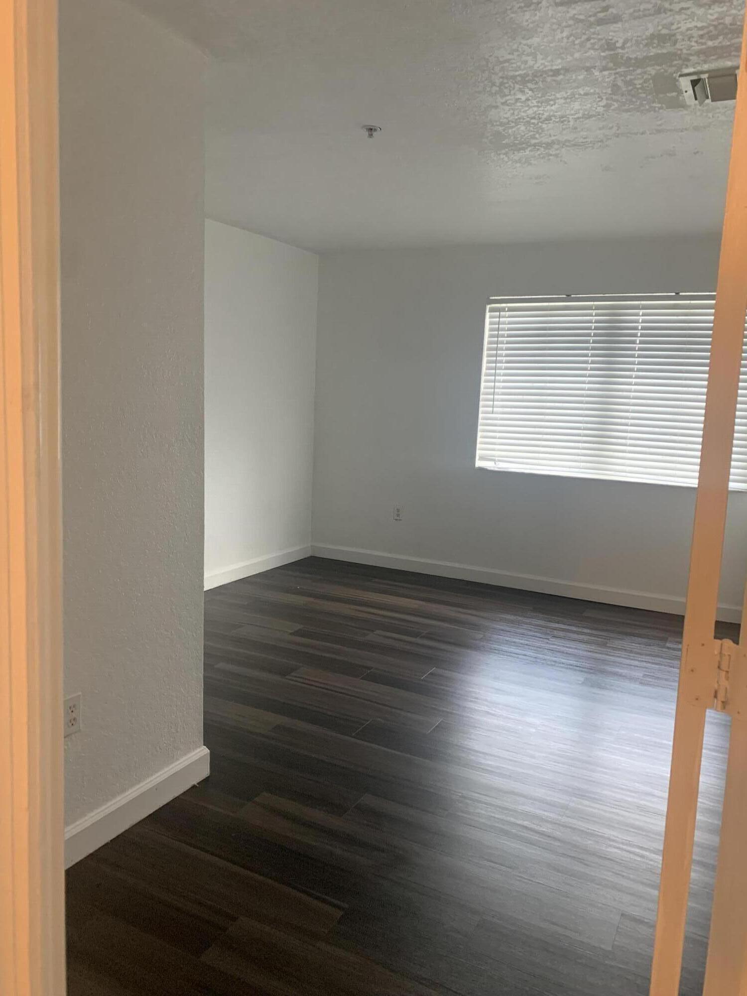 2127 Shoma Drive Property Photo 3