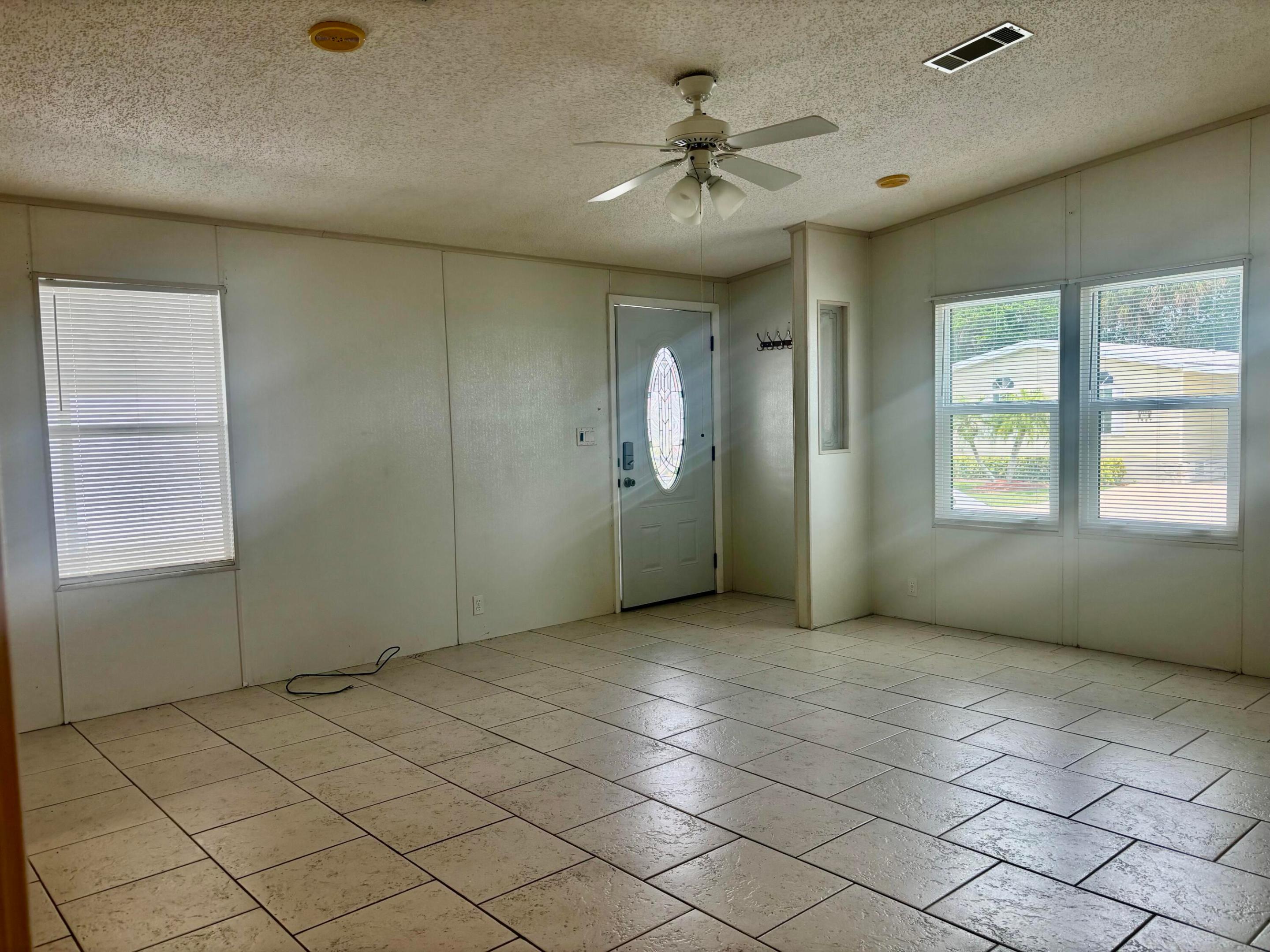 1586 Sw 35th Circle Property Photo 2