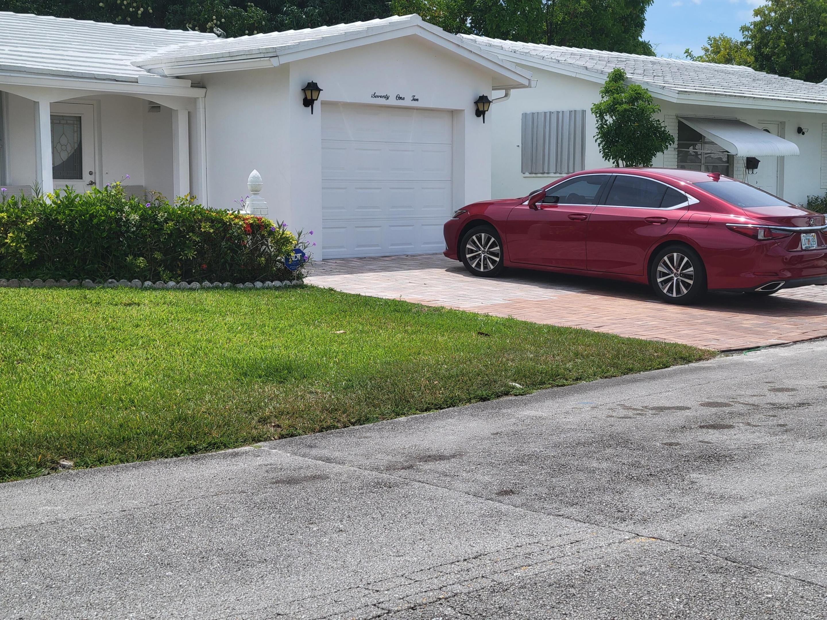 7110 Nw 73rd Avenue Property Photo 4