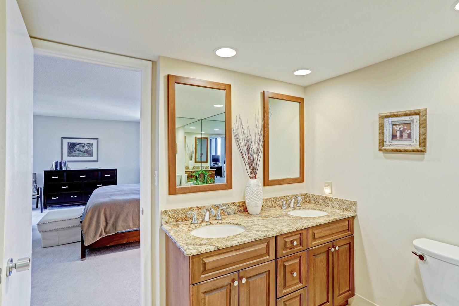 5510 N Ocean Drive 17d Property Photo 32