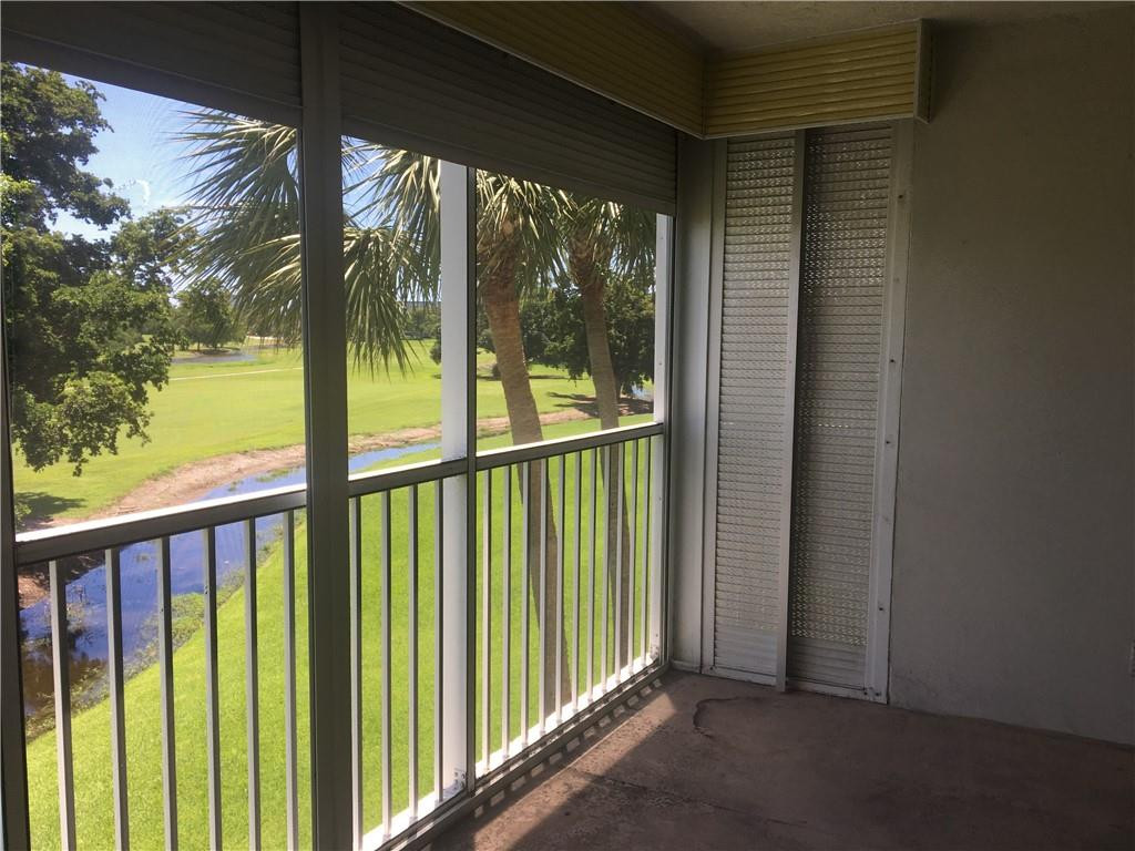 2851 S Palm Aire Drive 309 Property Photo 5