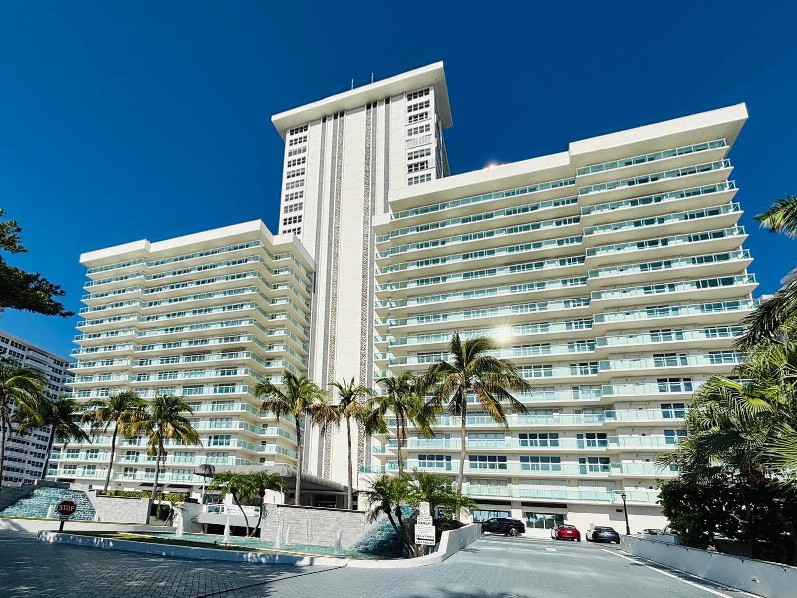 3900 Galt Ocean Drive 608 Property Photo 1