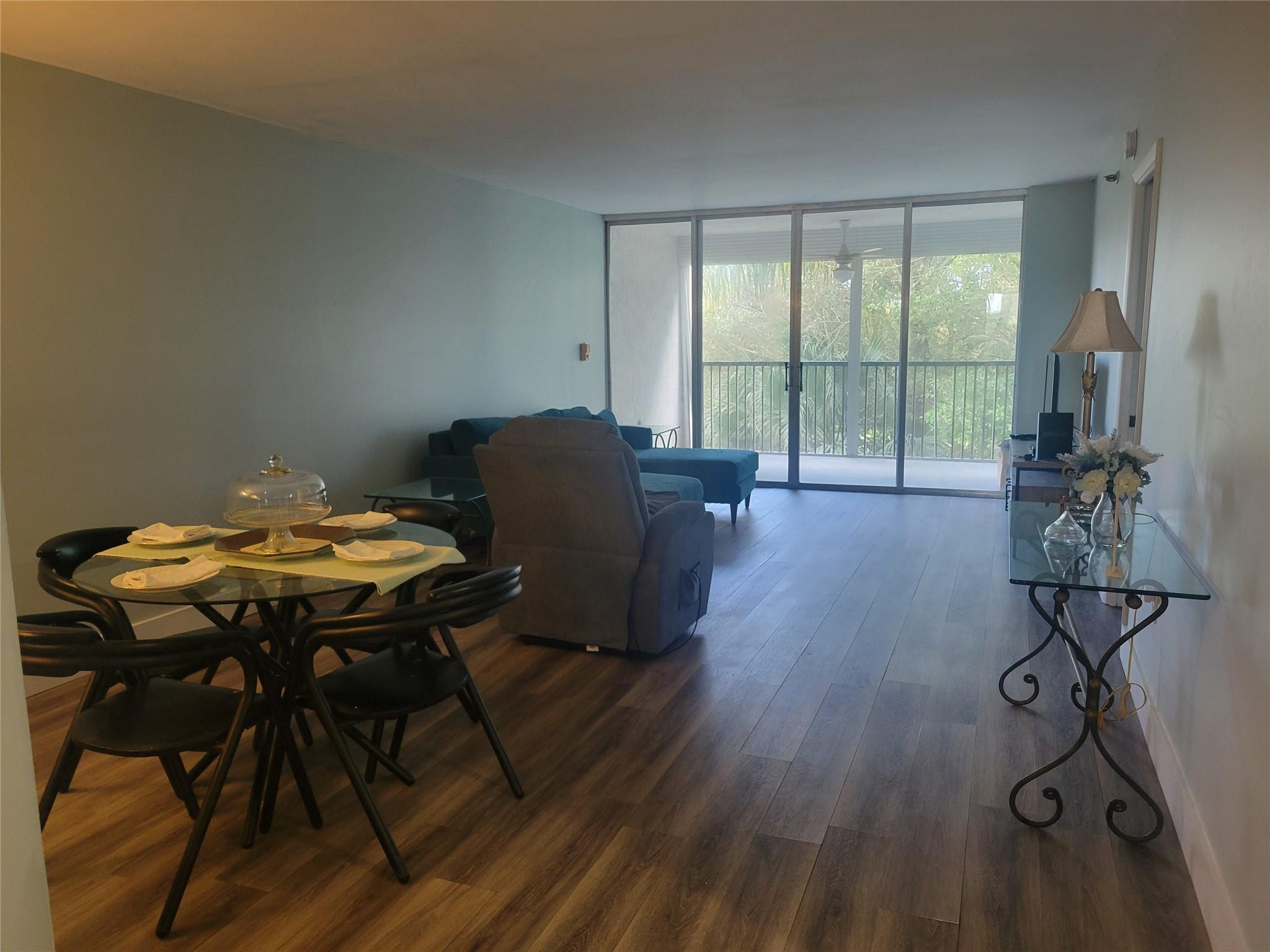 3940 Inverrary Boulevard 407-a Property Photo 1