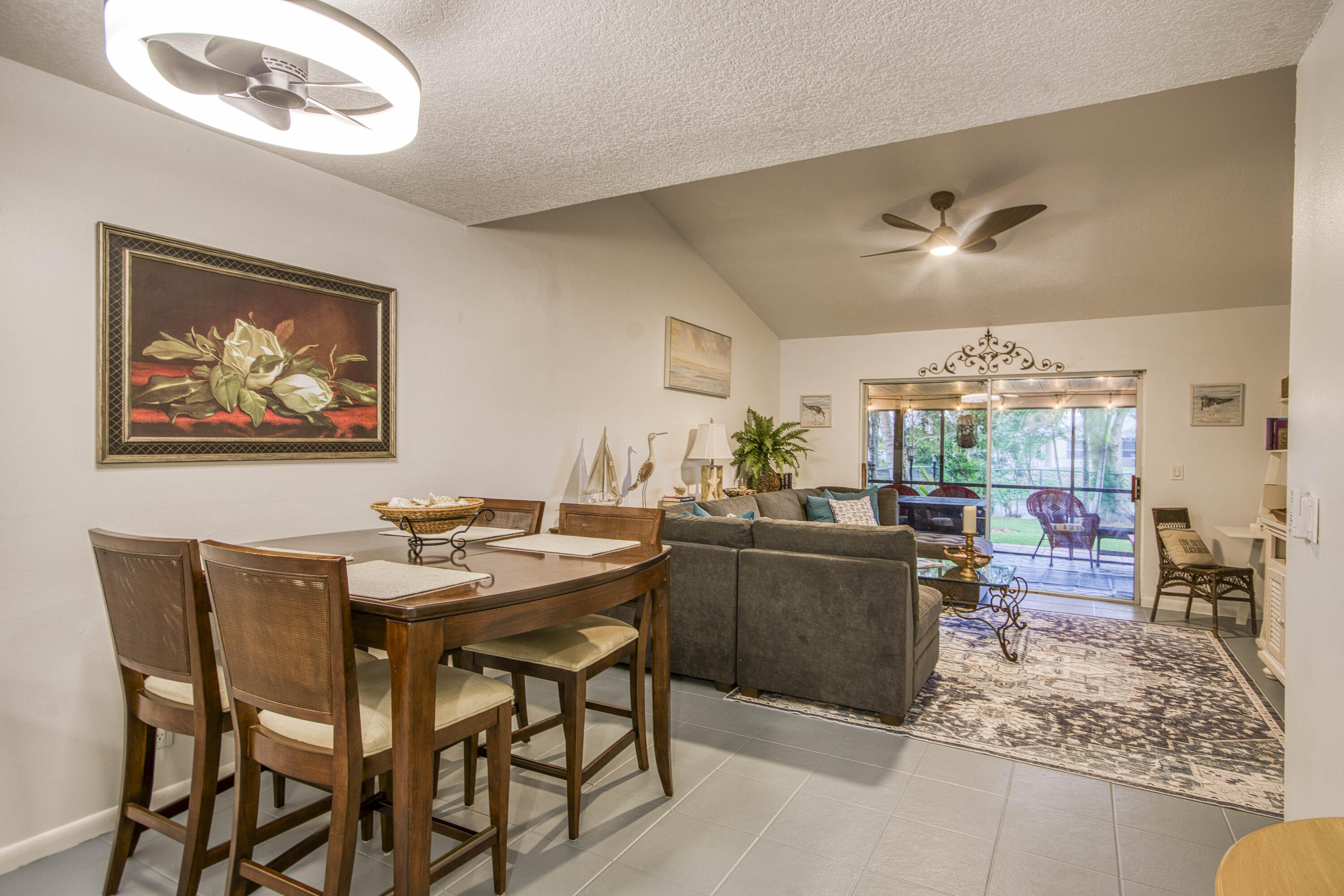 178 Pinewood Court Property Photo 2