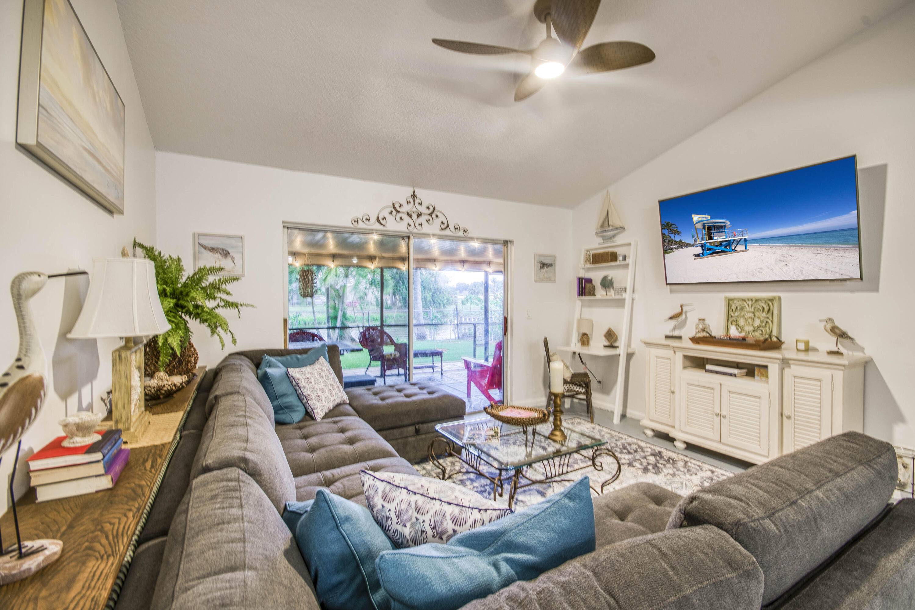 178 Pinewood Court Property Photo 4