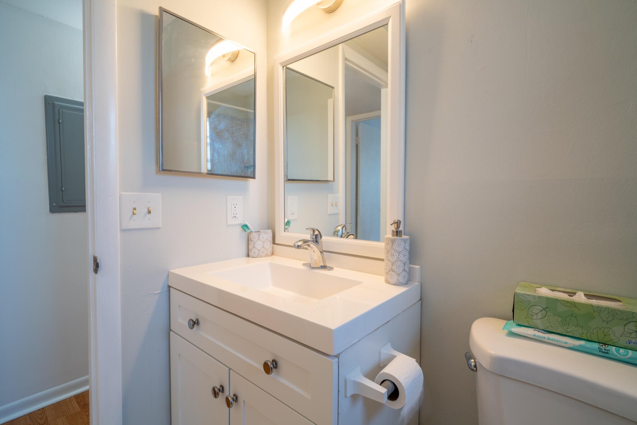313 Burgundy G Property Photo 18