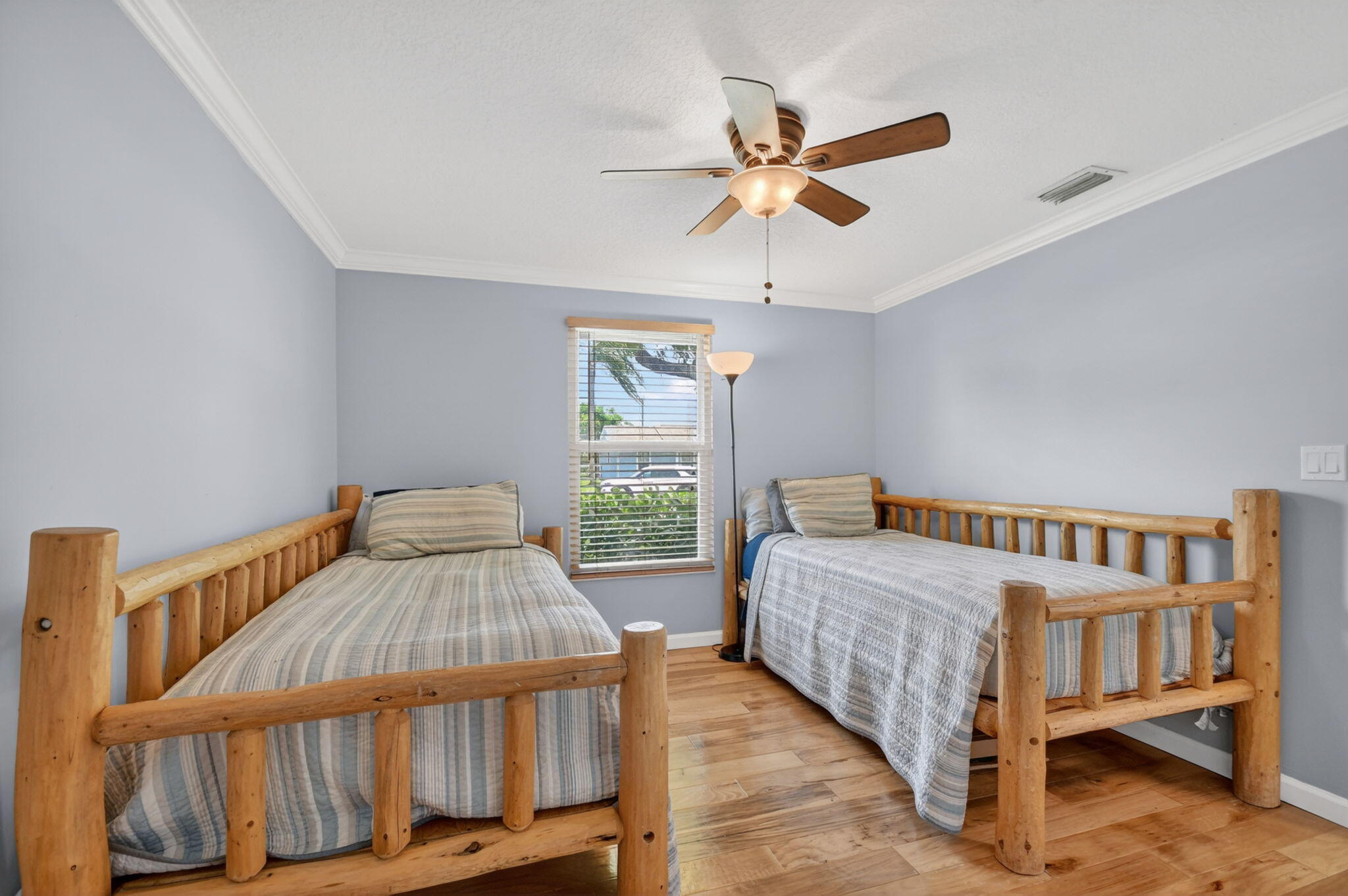 5363 Benjamin Avenue Property Photo 60