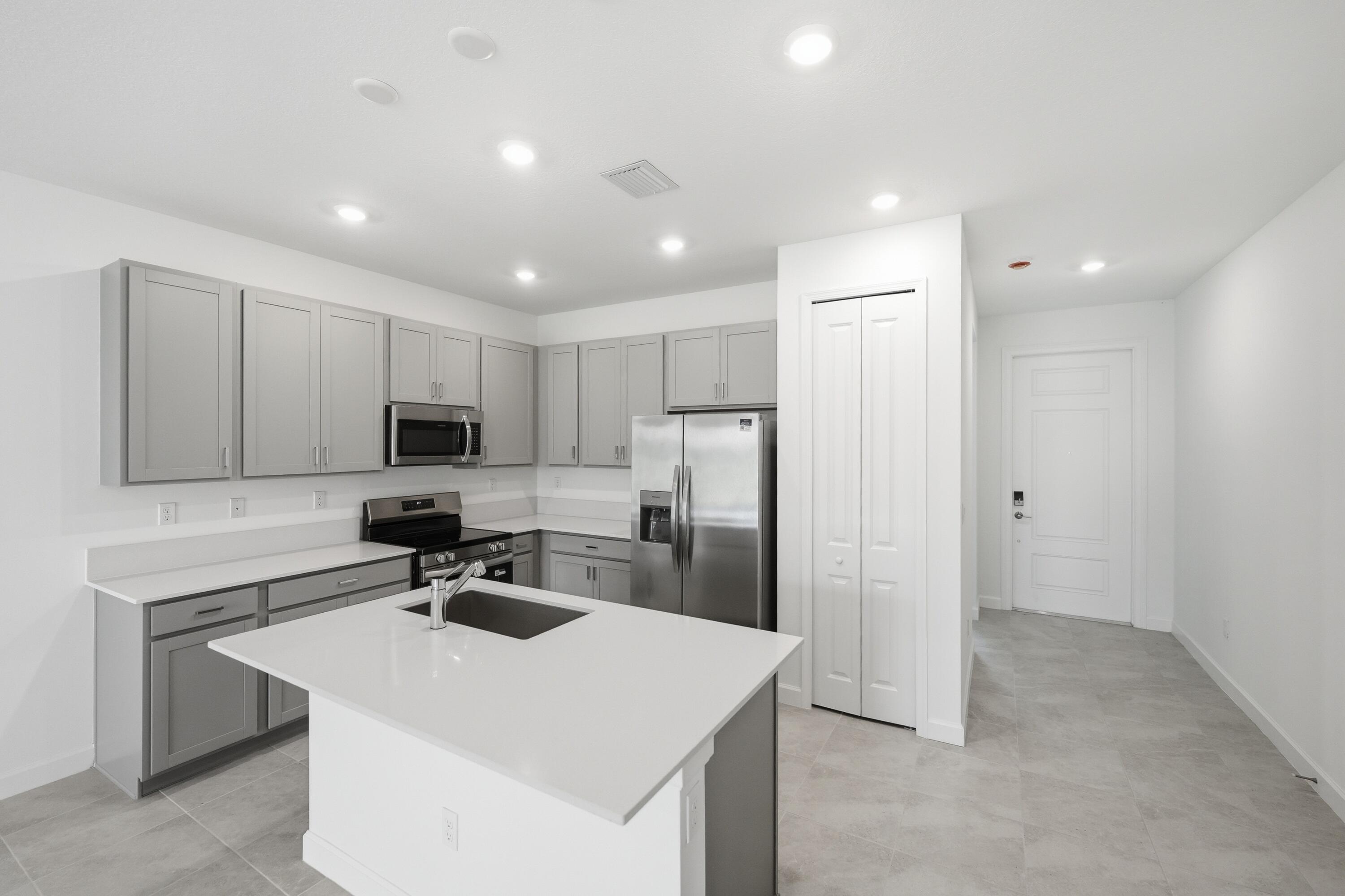 3622 Spanish Cedar Place Property Photo 2