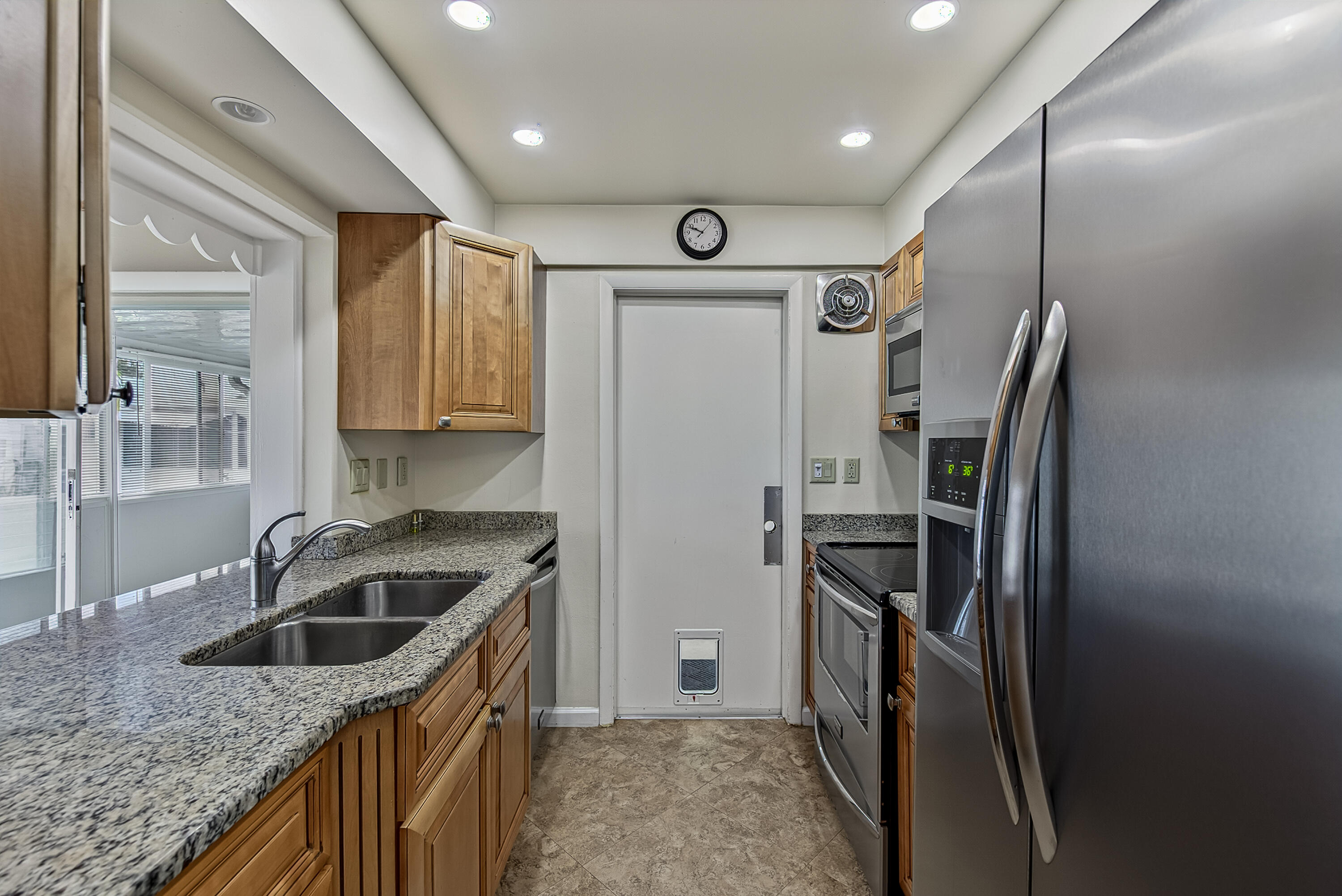 2581 E Golf Boulevard Property Photo 2