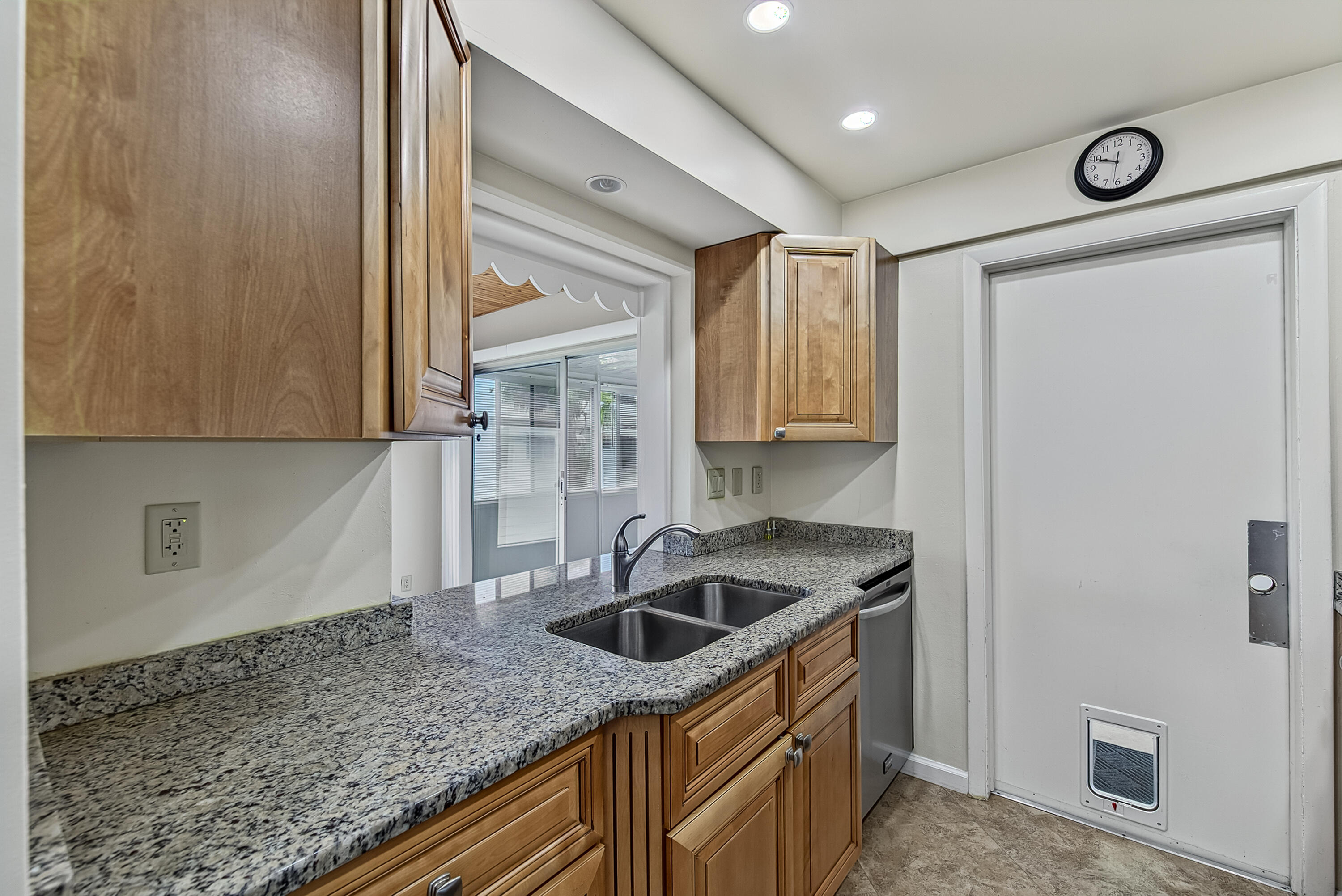 2581 E Golf Boulevard Property Photo 6