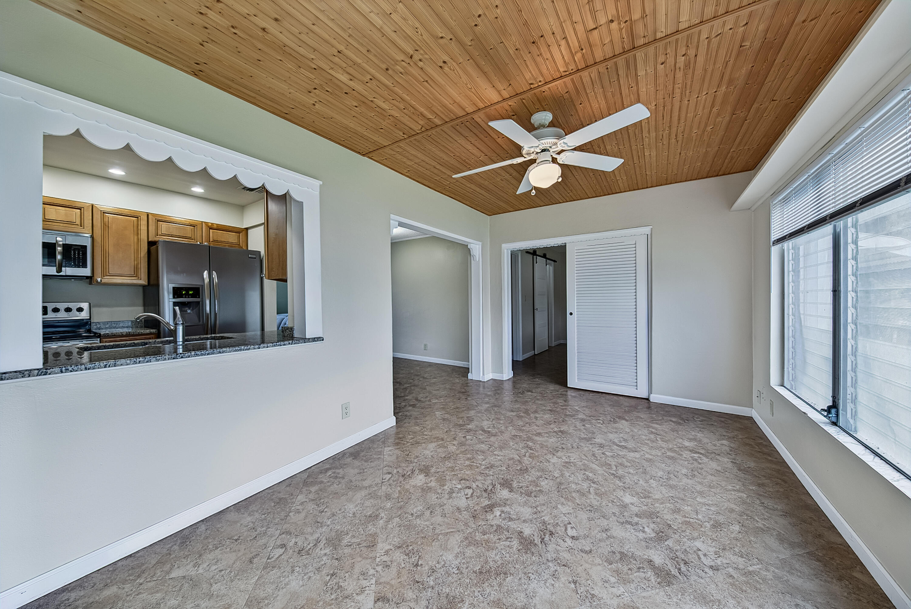 2581 E Golf Boulevard Property Photo 9