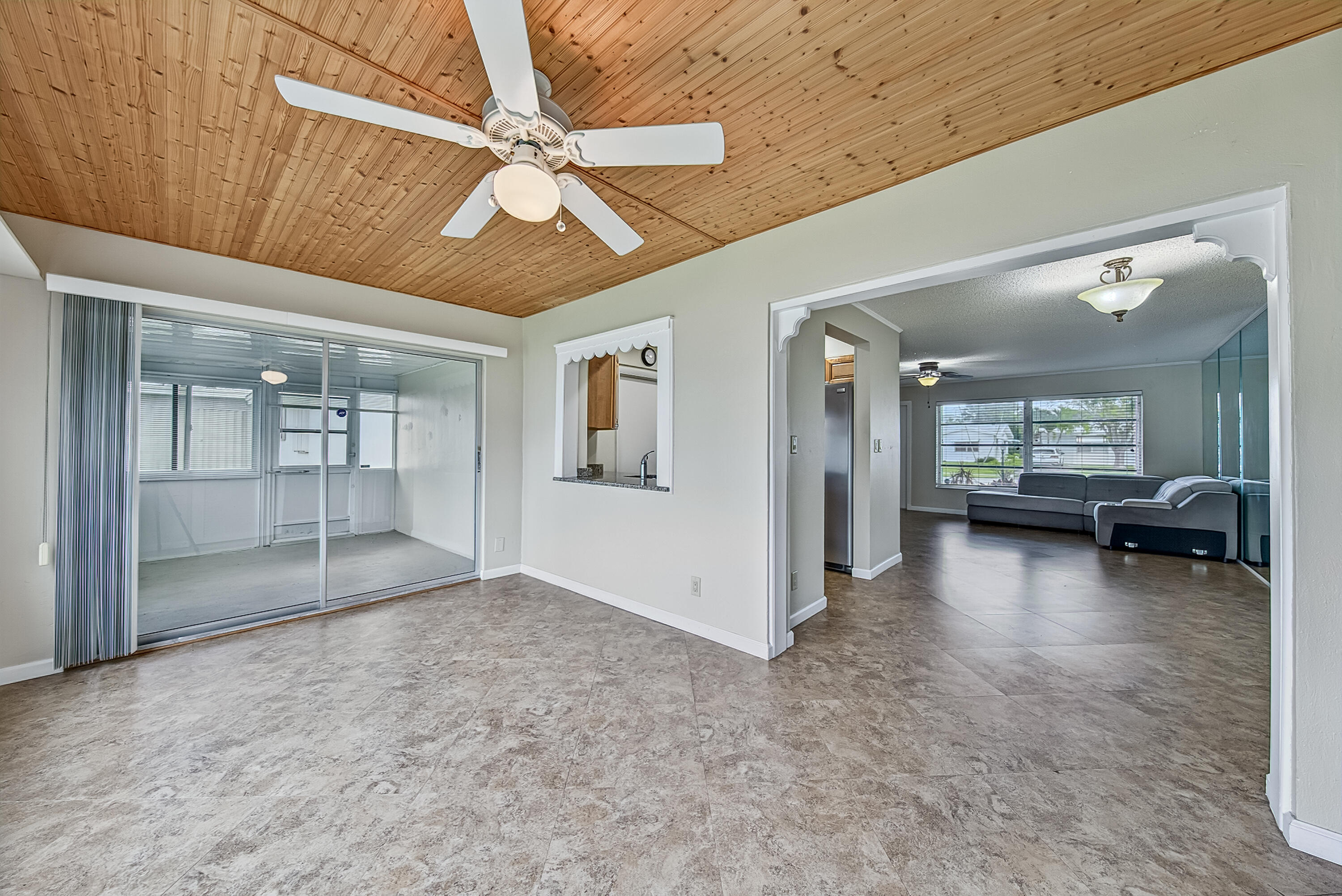 2581 E Golf Boulevard Property Photo 10