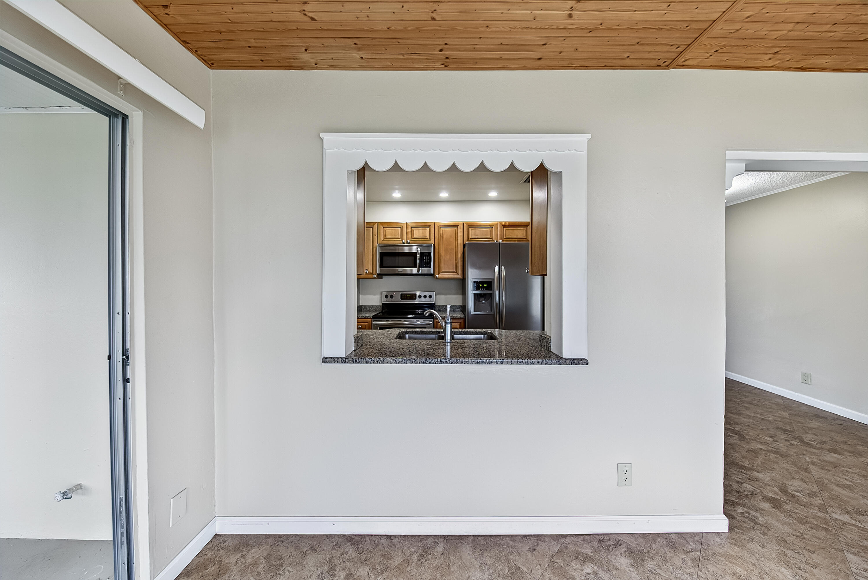 2581 E Golf Boulevard Property Photo 11