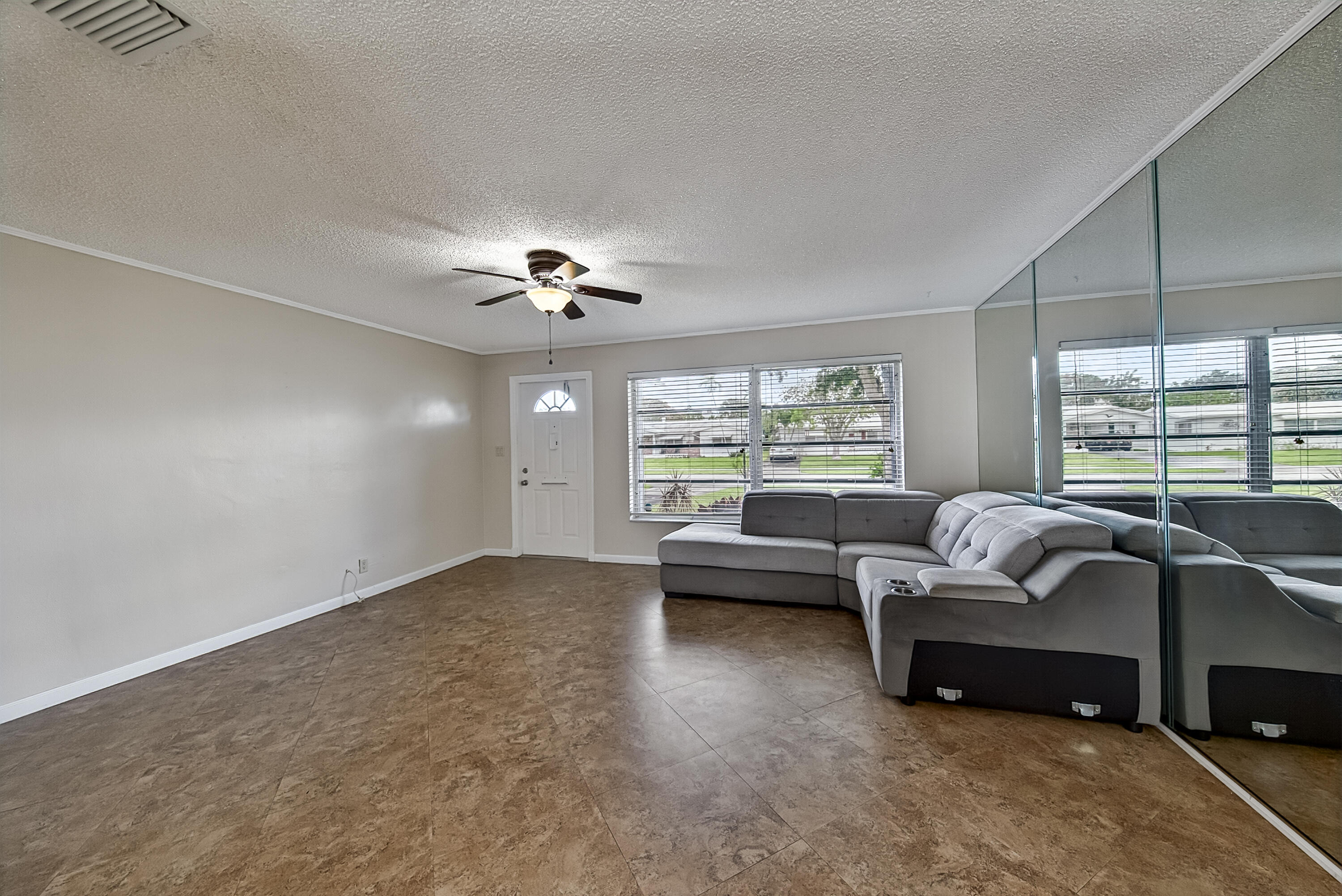2581 E Golf Boulevard Property Photo 14
