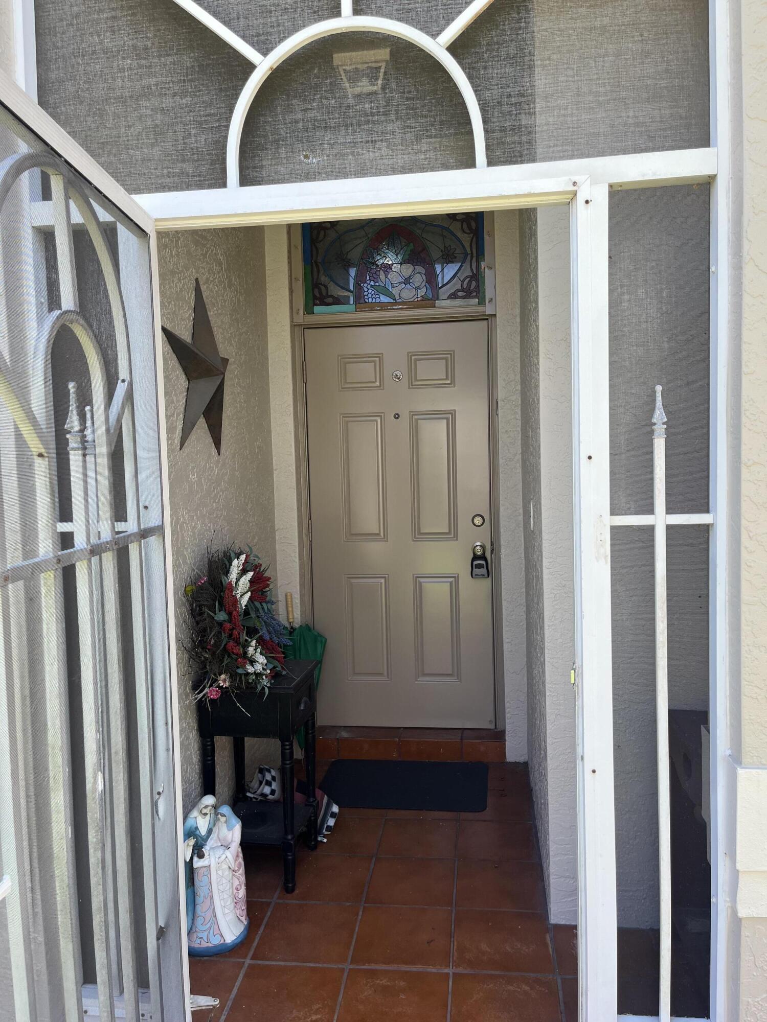96 Sausalito Circle Property Photo 5