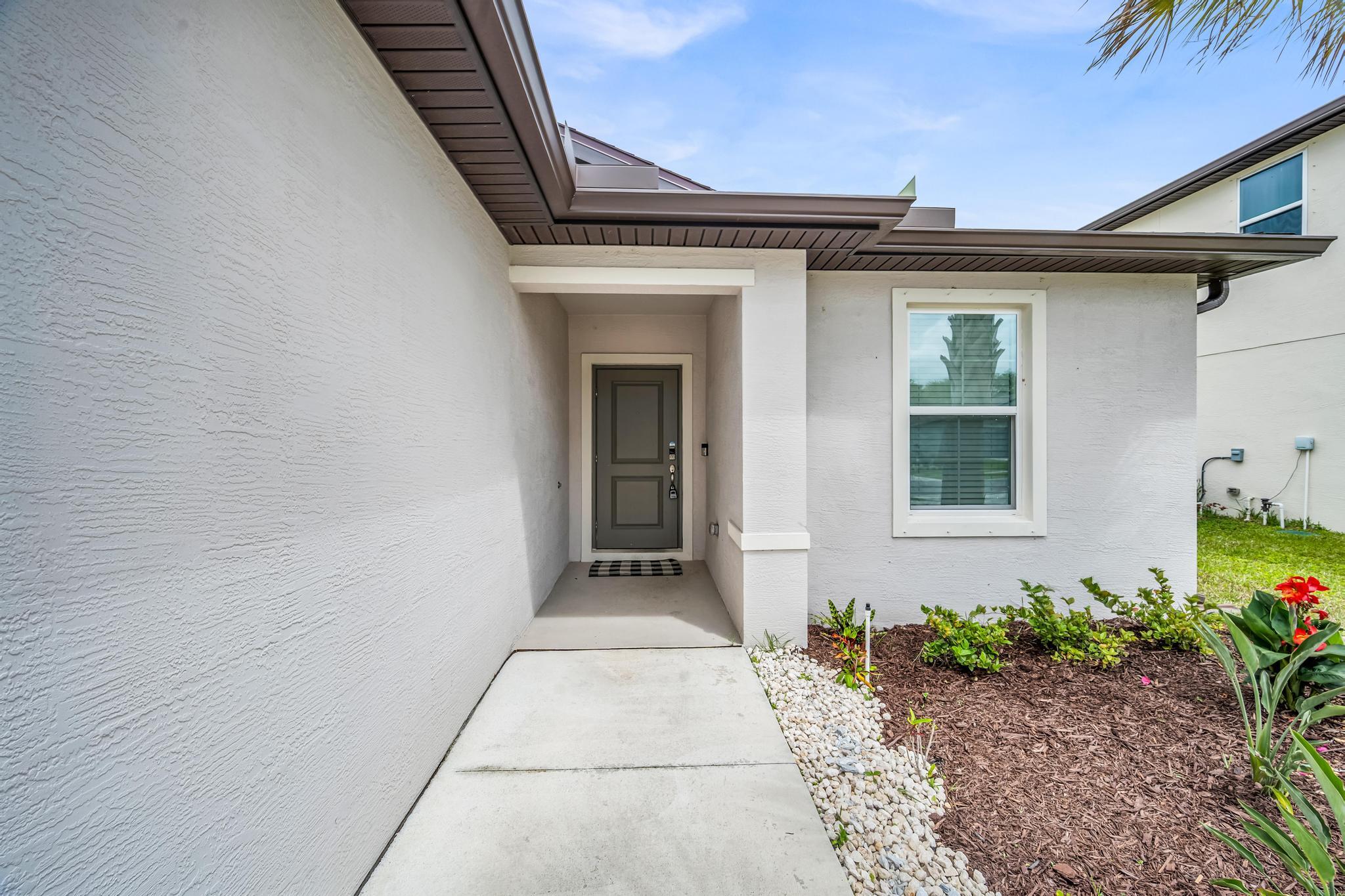 5082 Armina Place Property Photo 4