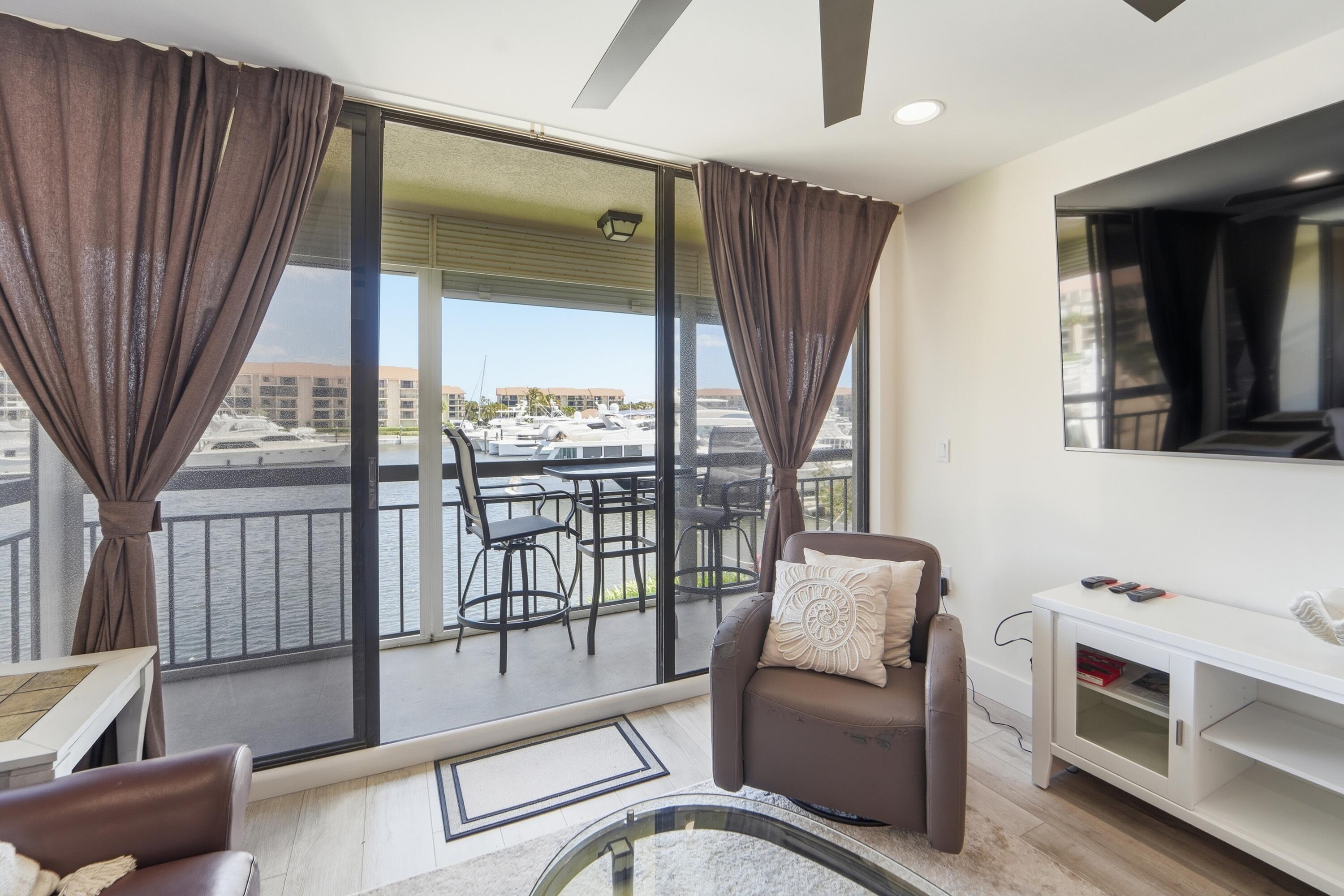 2501 Marina Isle Way 203 Property Photo 14