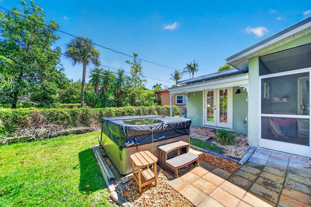 262 Se Monterey Avenue Property Photo 41