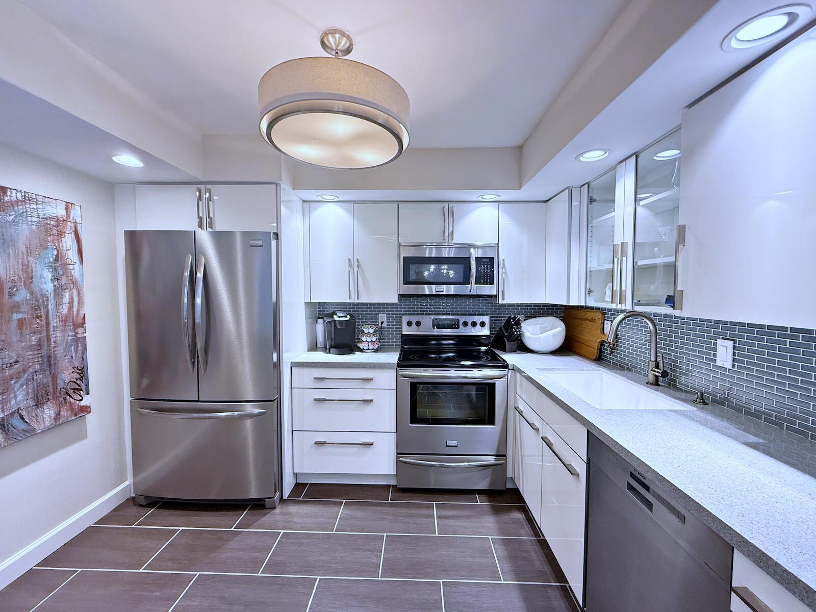 3546 S Ocean Boulevard 922 Property Photo 2