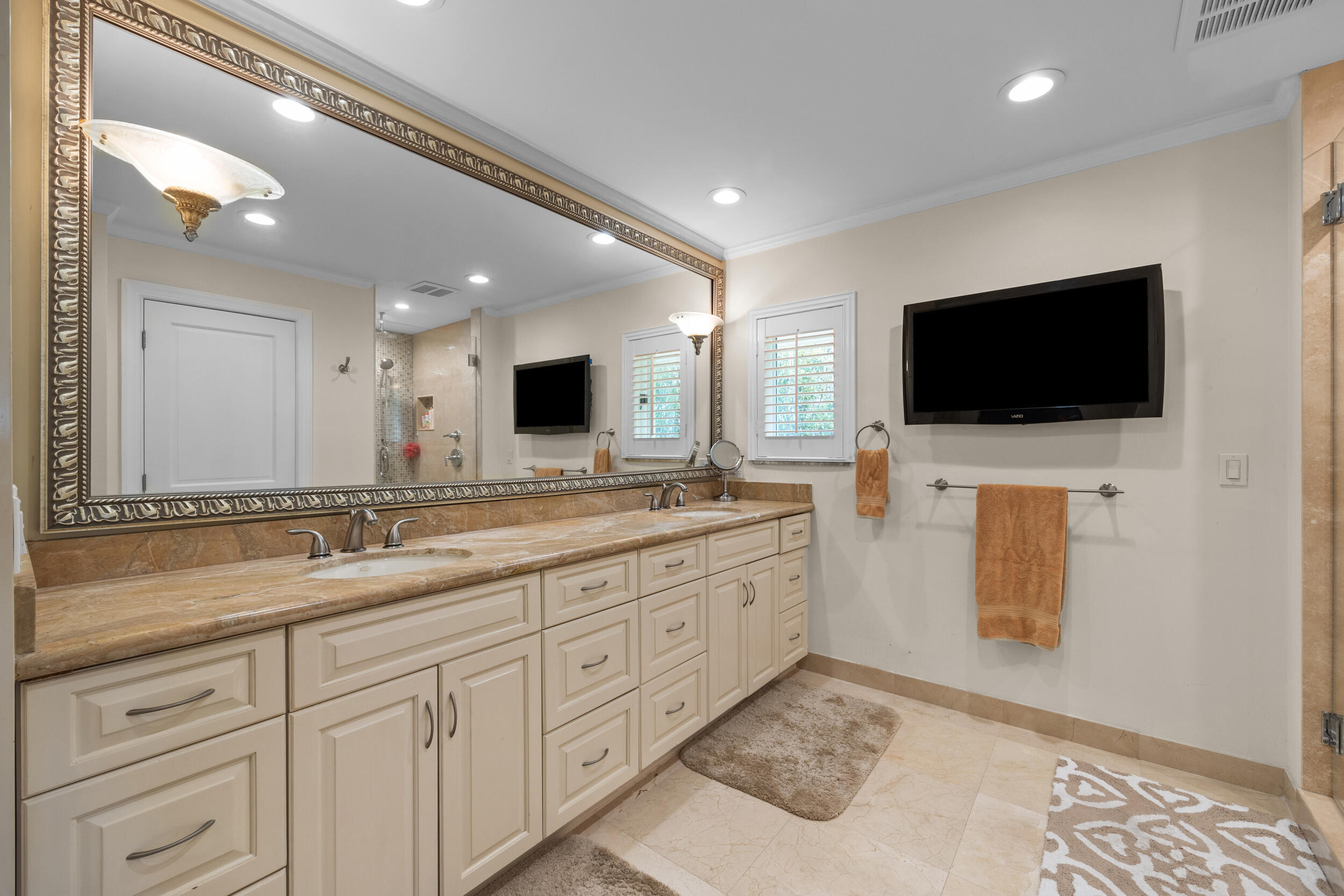 163 River Drive Property Photo 28