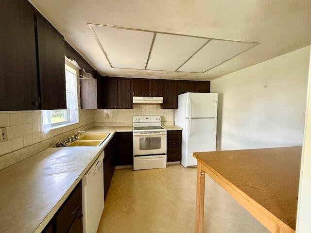 717 Se Alamanda Circle Property Photo 5