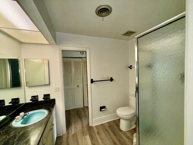 717 Se Alamanda Circle Property Photo 9
