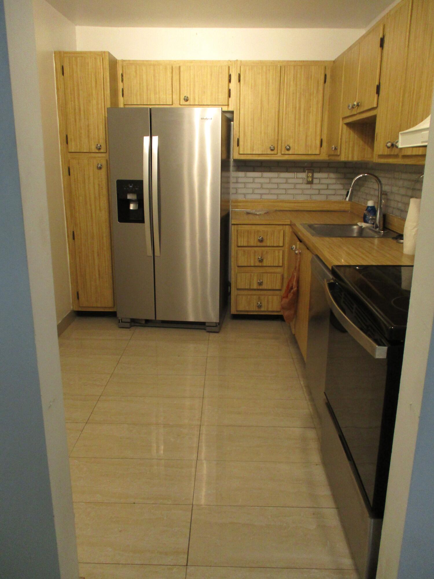 6751 N University Drive 320 Property Photo 2