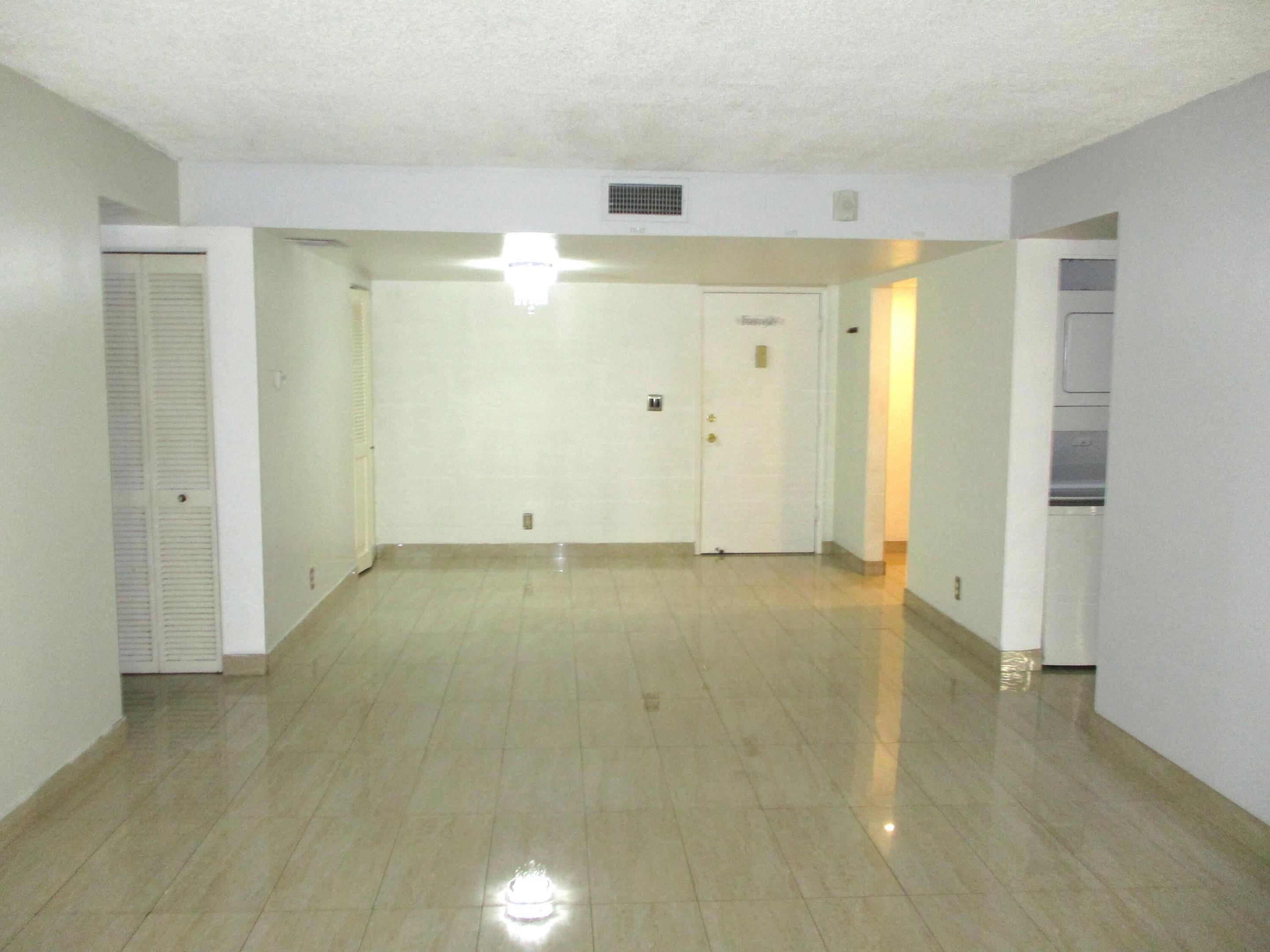 6751 N University Drive 320 Property Photo 6