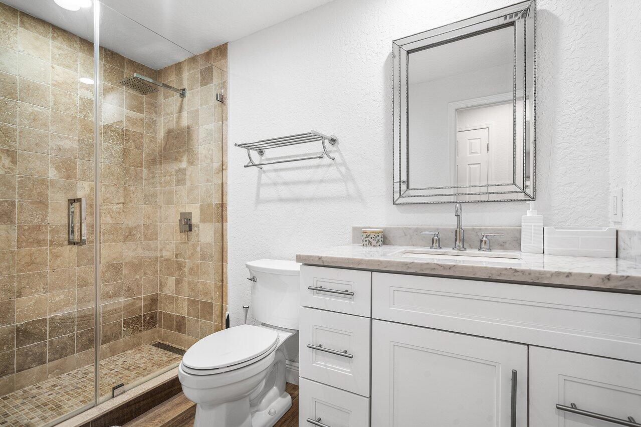 671 Lindell Boulevard Property Photo 25