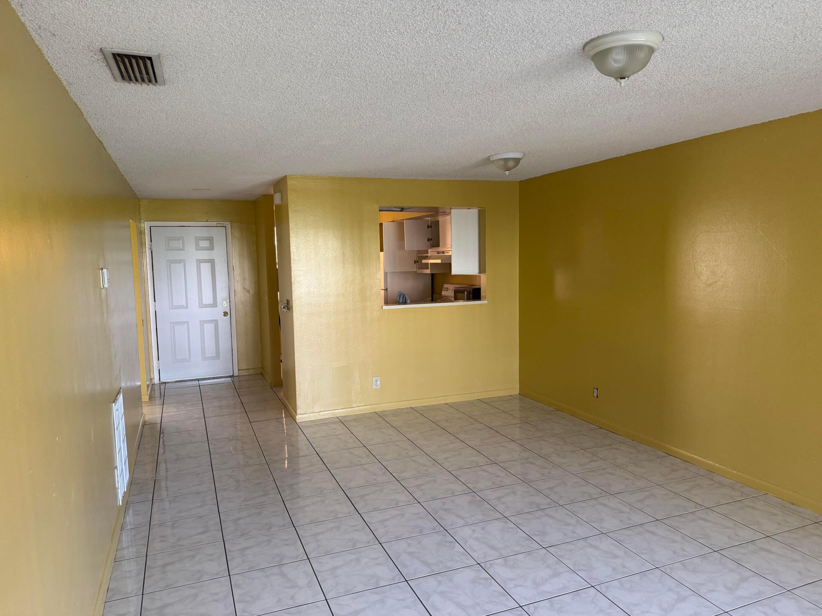 2511 Nw 56th Avenue 111 Property Photo 8