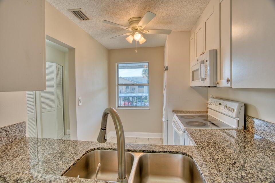 3151 Se Aster Lane 1306 Property Photo 8