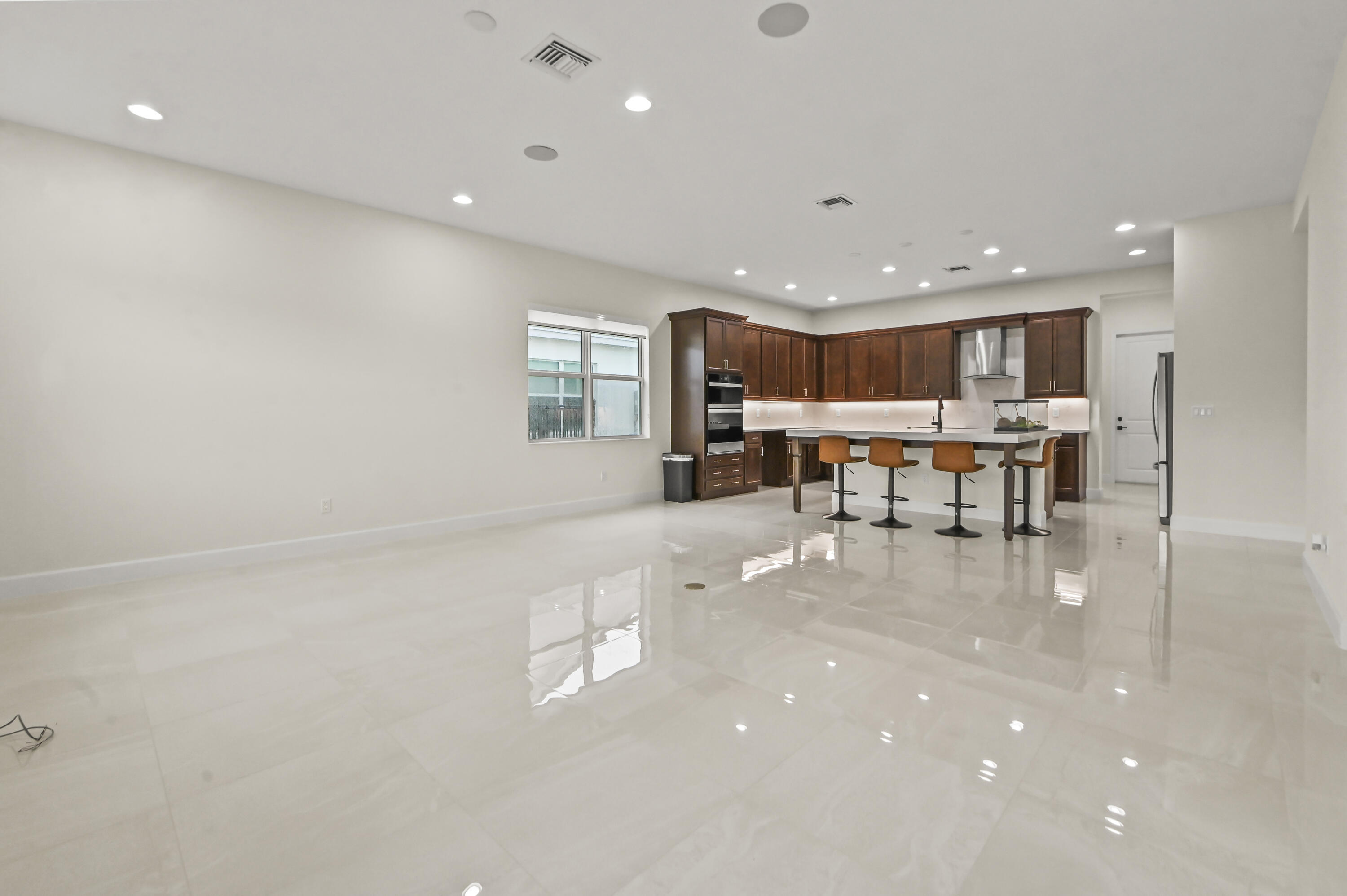 15030 Wildwood Circle Property Photo 11
