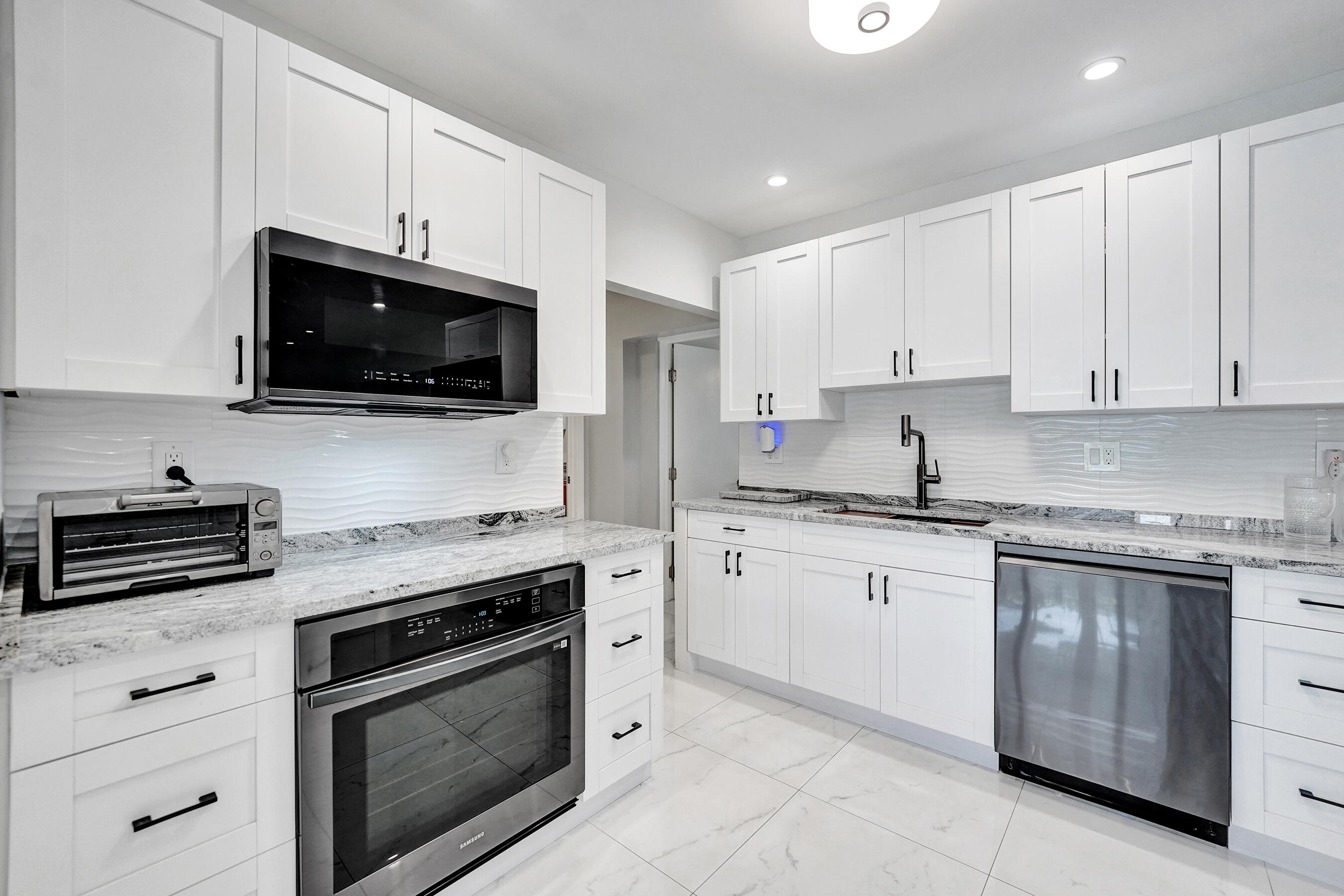 1431 S Ocean Boulevard 2 Property Photo 8