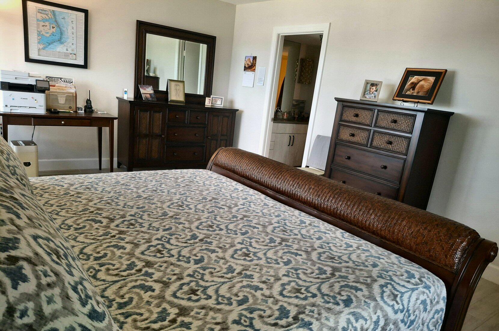 123 Lakeshore Drive 1845 Property Photo 10