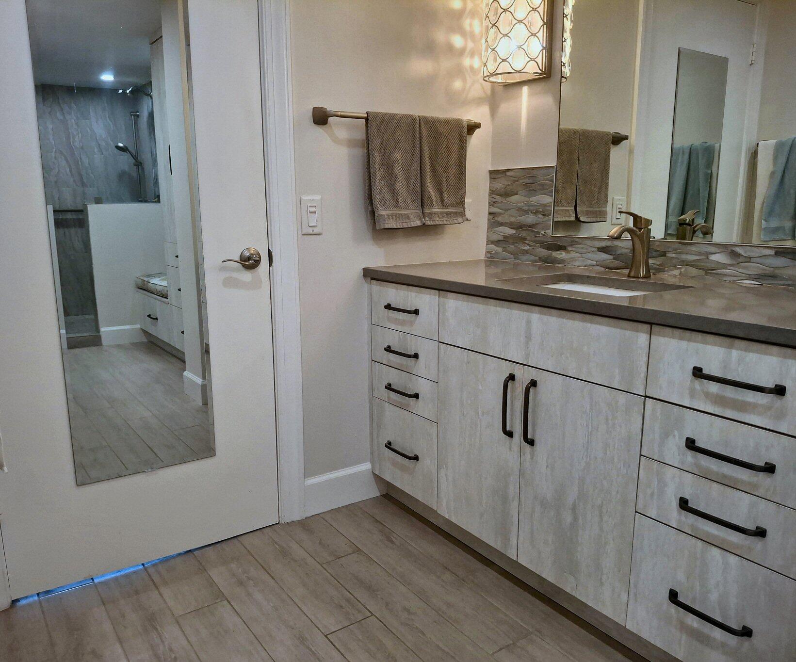 123 Lakeshore Drive 1845 Property Photo 13