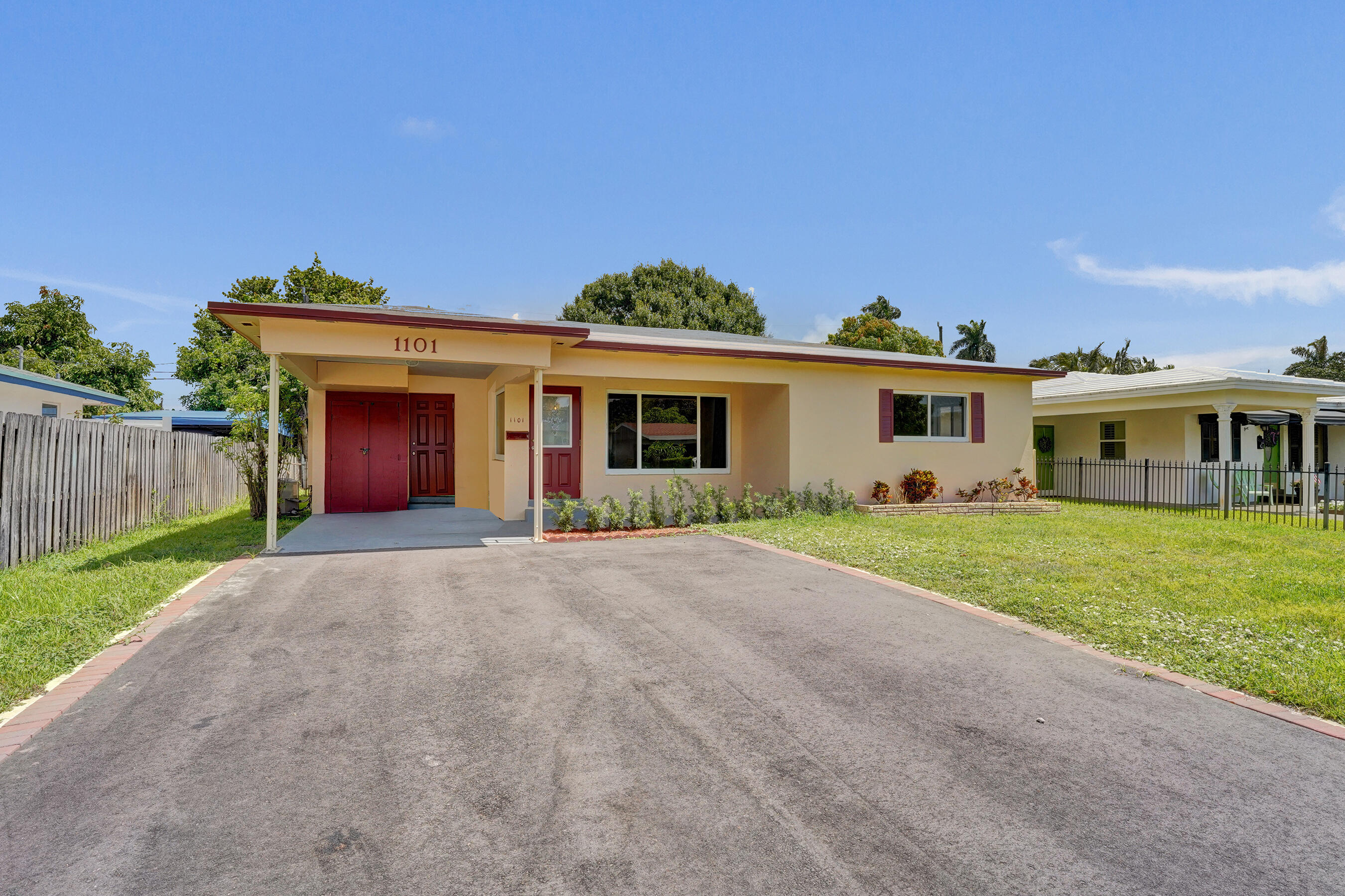 1101 Sw 31st Street Property Photo 1