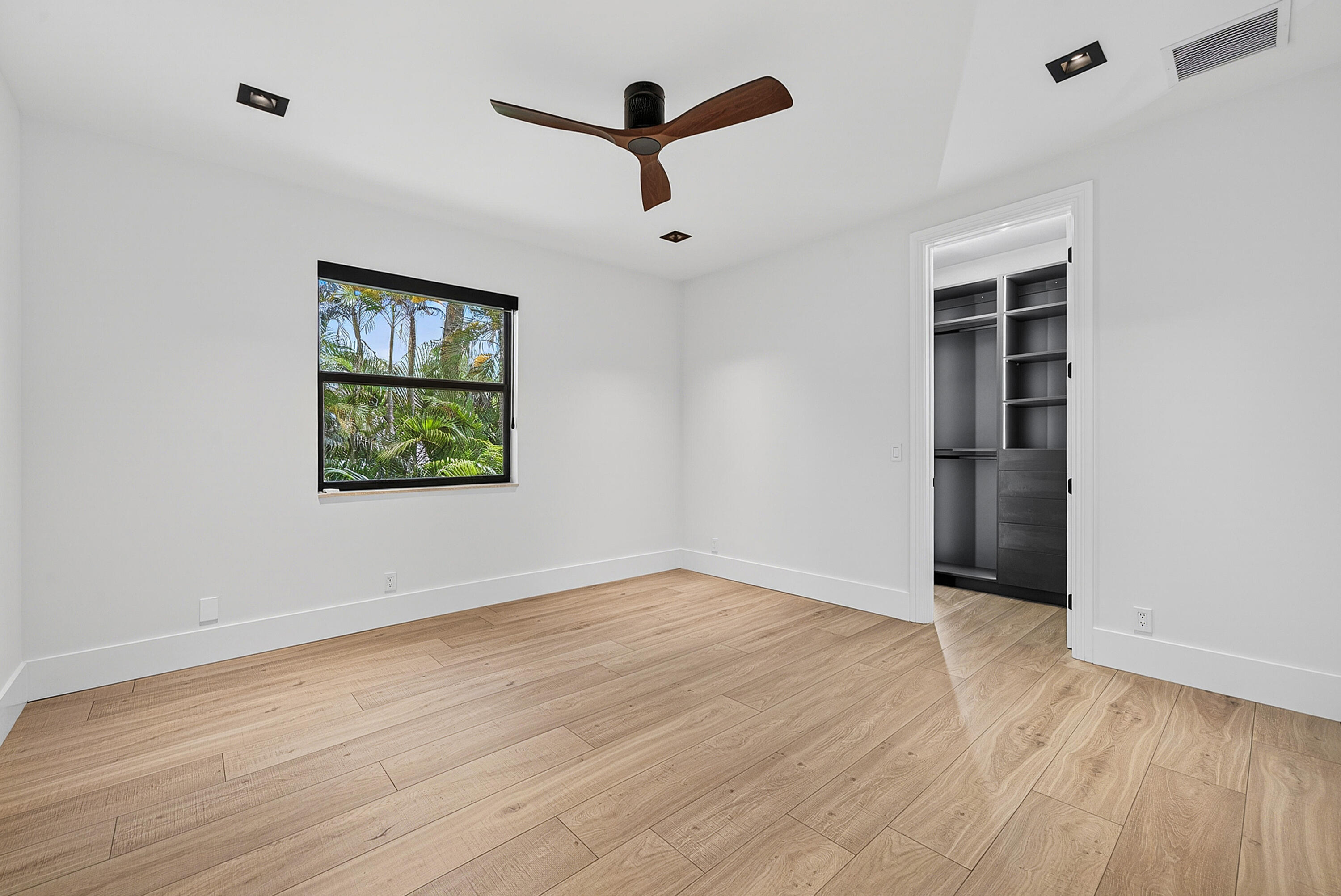 17585 Middlebrook Way Property Photo 28