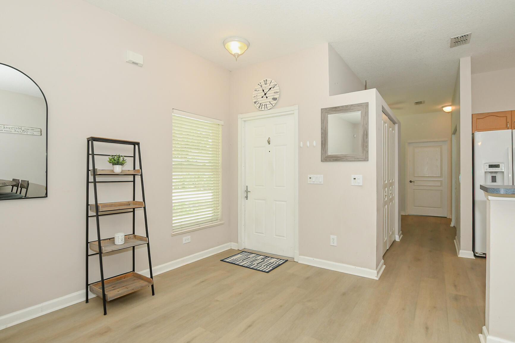 649 Ne Bent Paddle Lane Property Photo 6