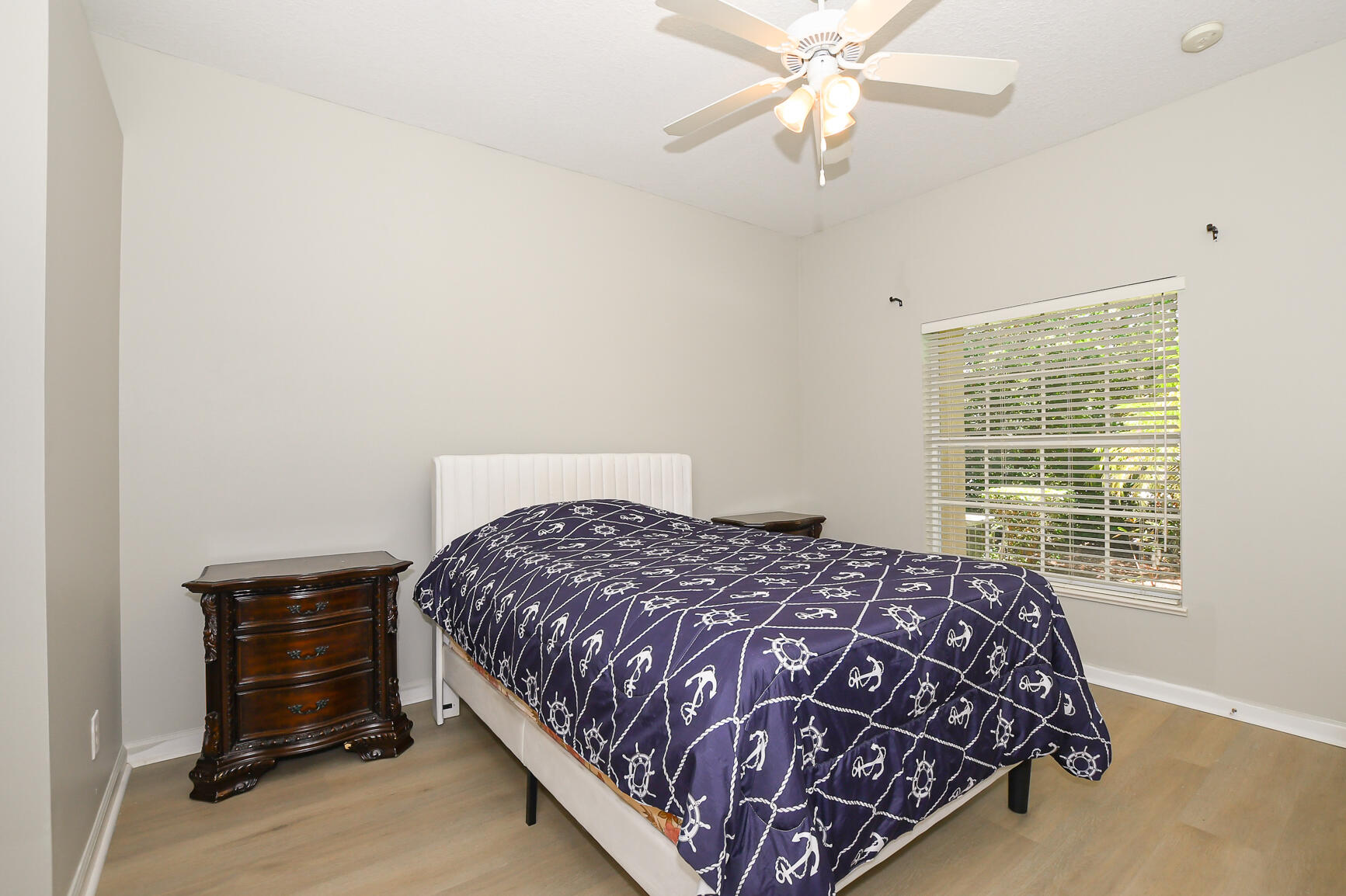 649 Ne Bent Paddle Lane Property Photo 19