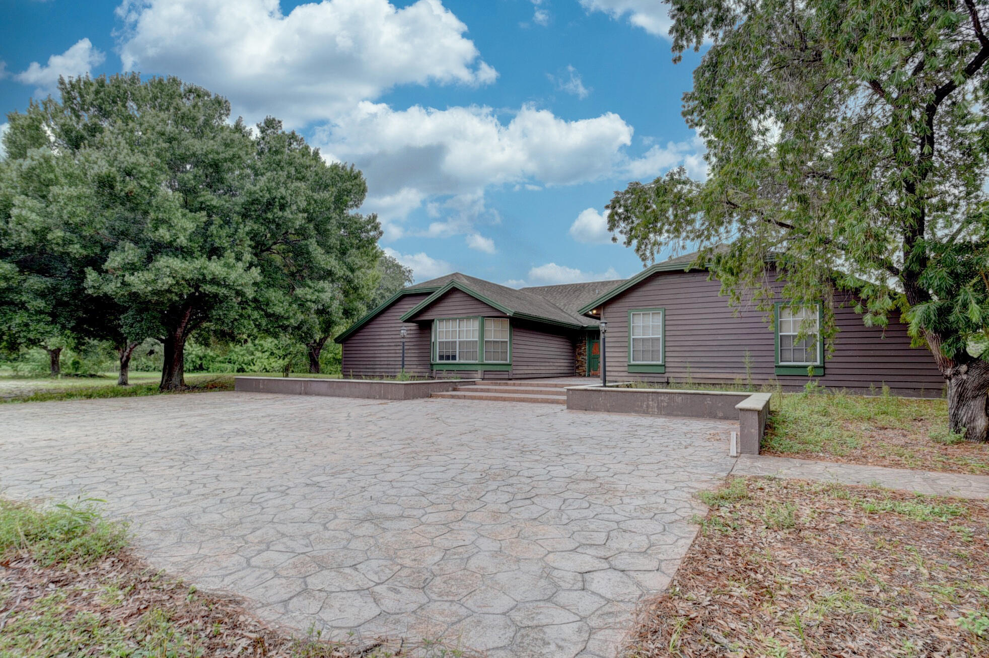 19153 Eagles Way Court Property Photo 1