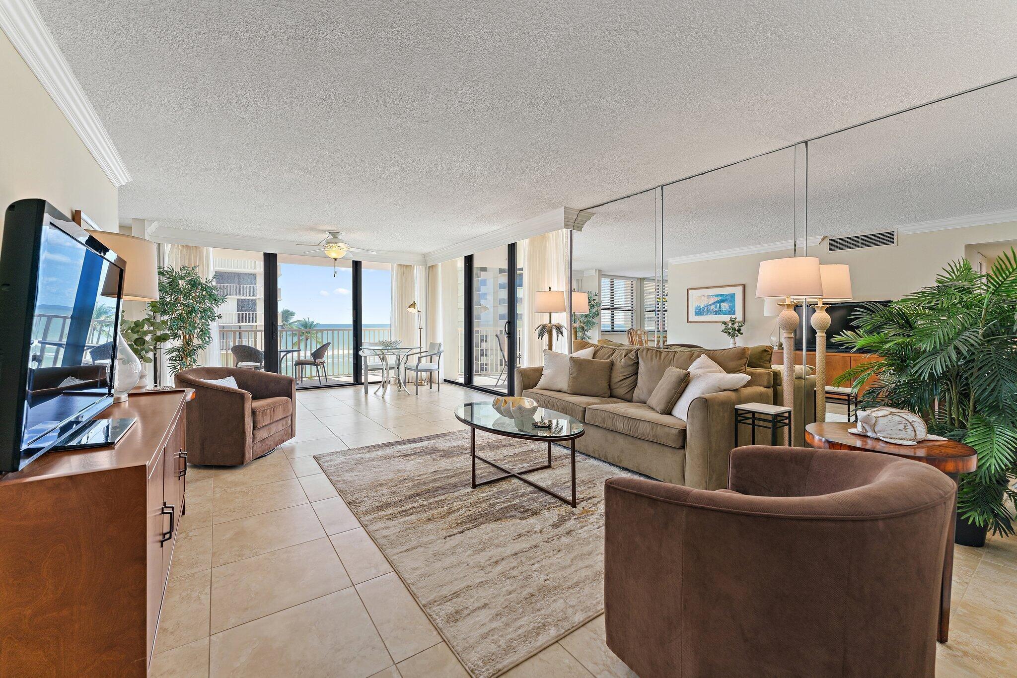 5480 N Ocean Drive B6b Property Photo 5