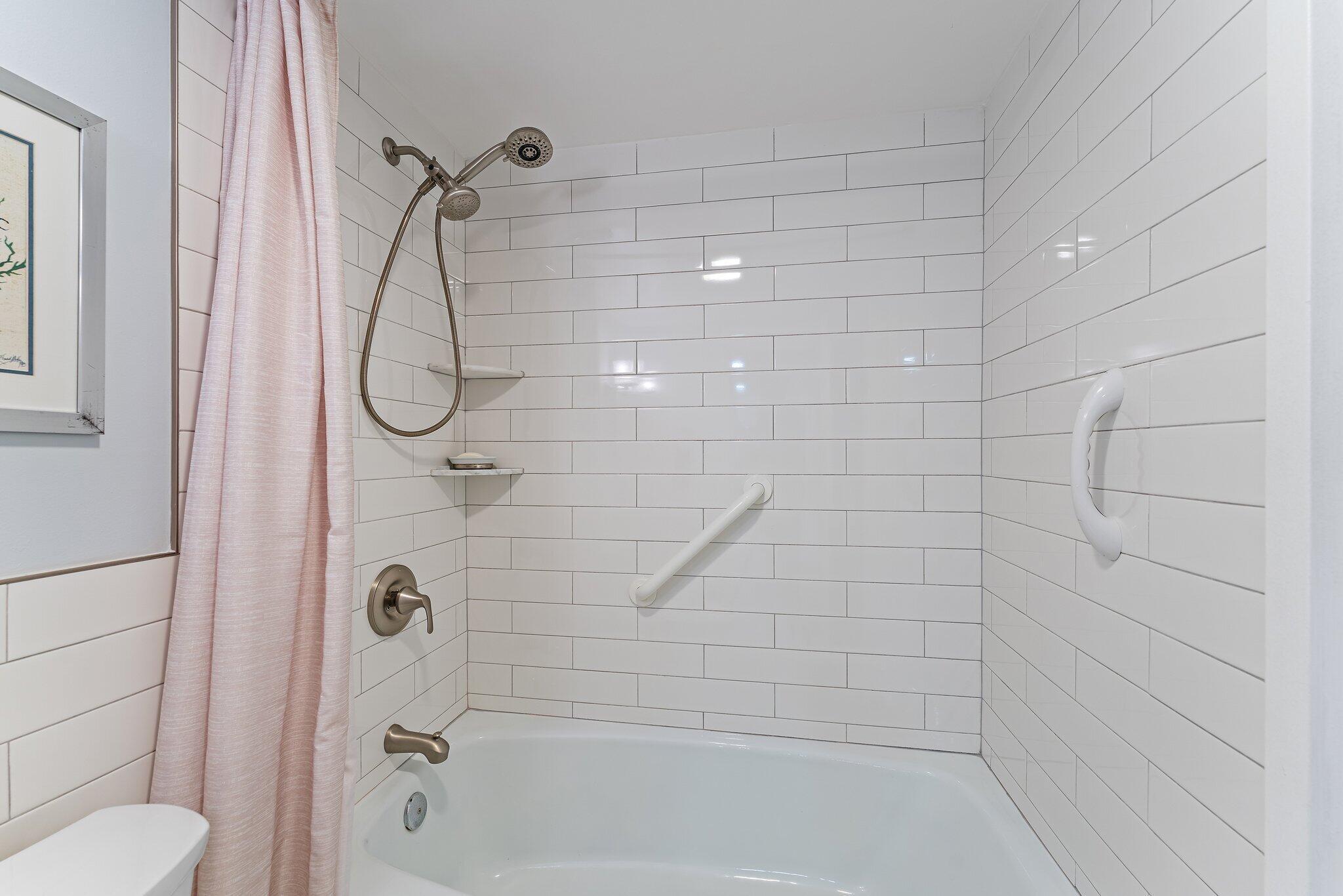 5480 N Ocean Drive B6b Property Photo 17