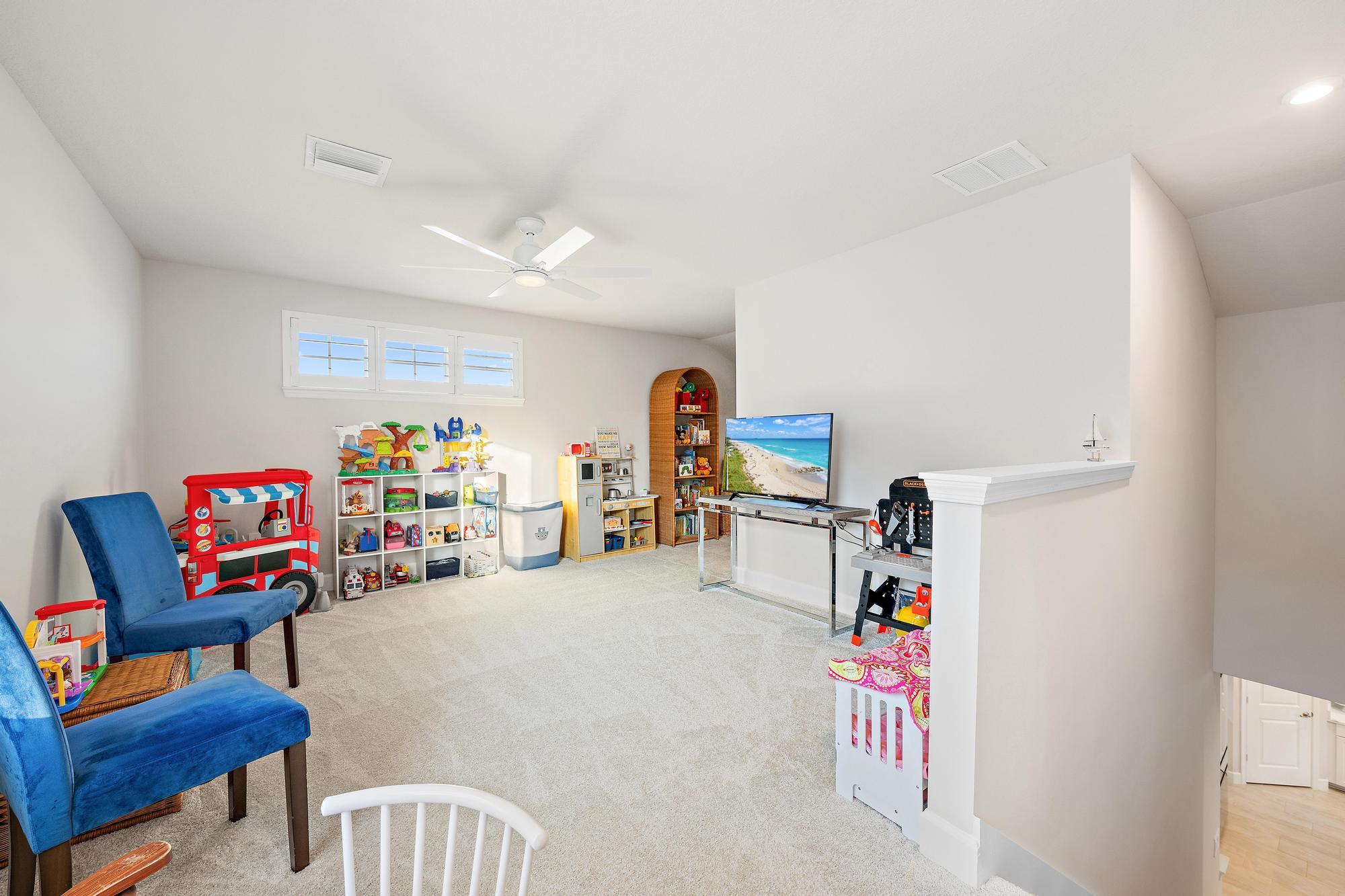 178 Sw Pomeroy Street Property Photo 15
