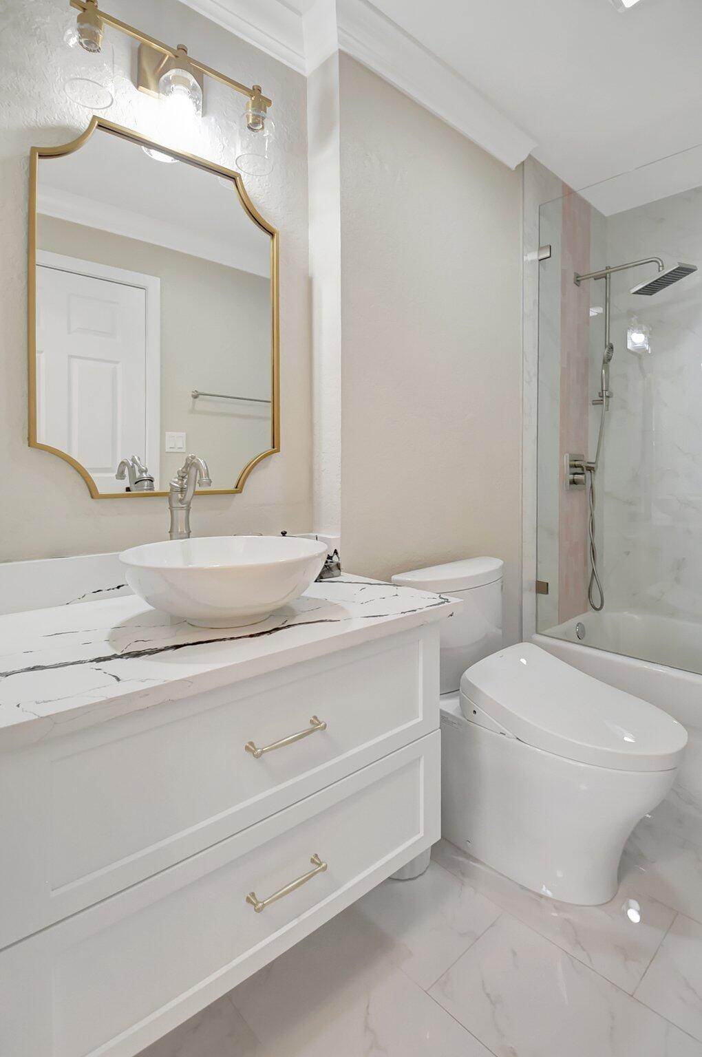 1803 N Flagler Drive 203 Property Photo 4