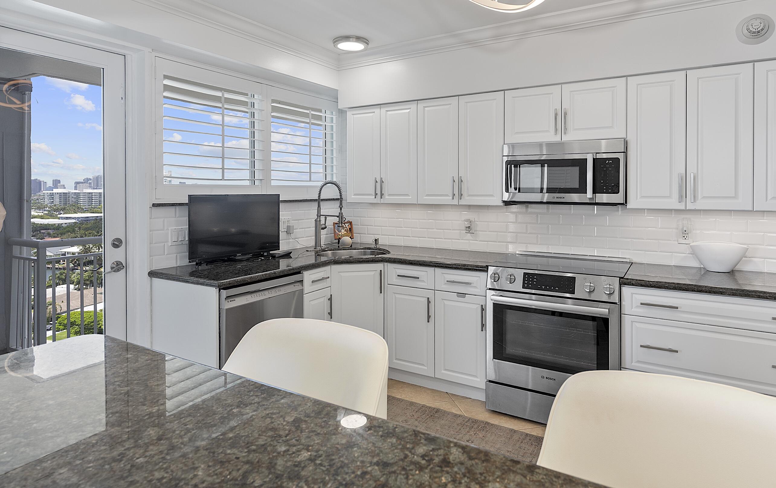 1920 S Ocean Drive 1611 Property Photo 13