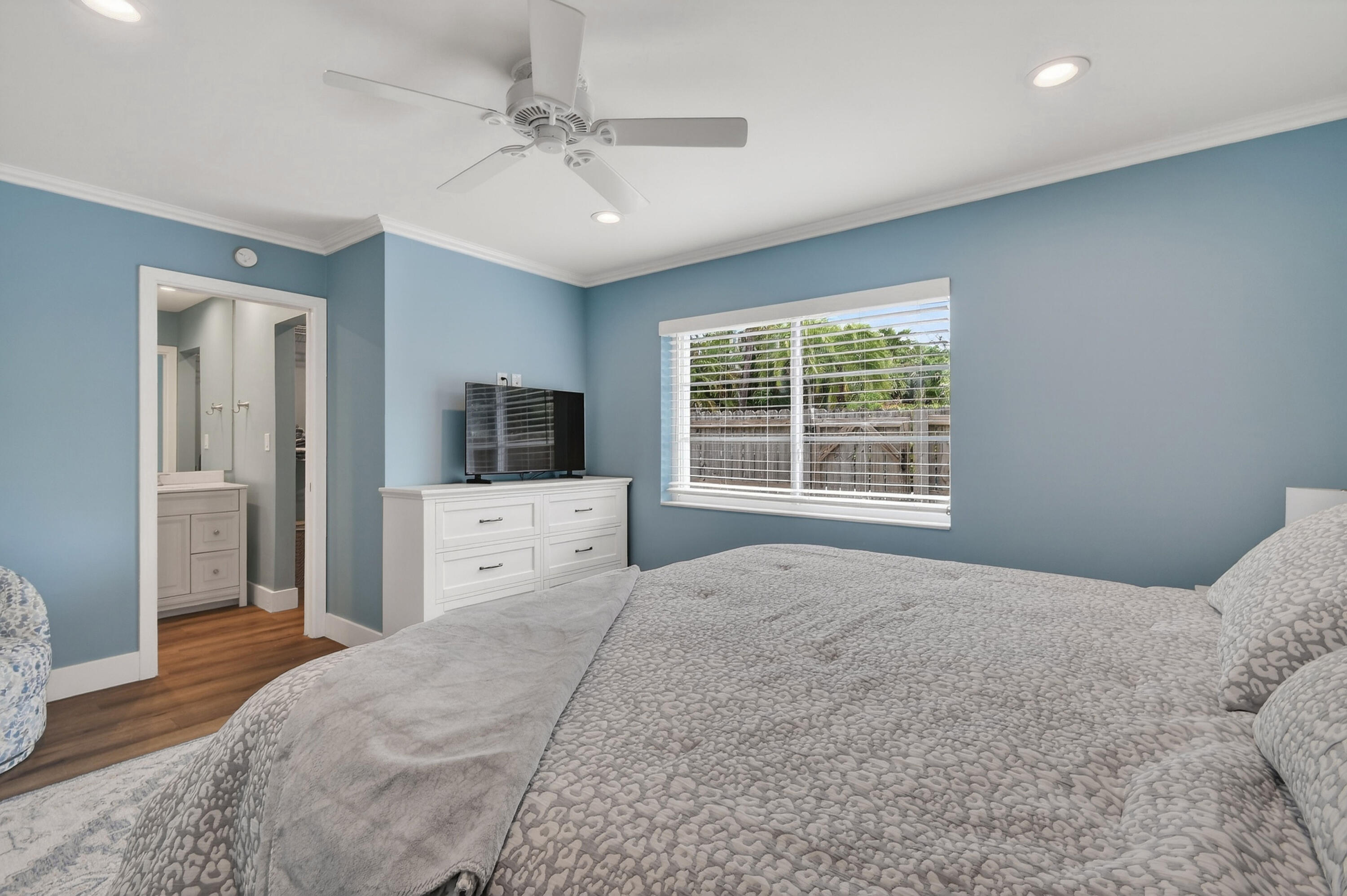 11521 Landing Place E1 Property Photo 13