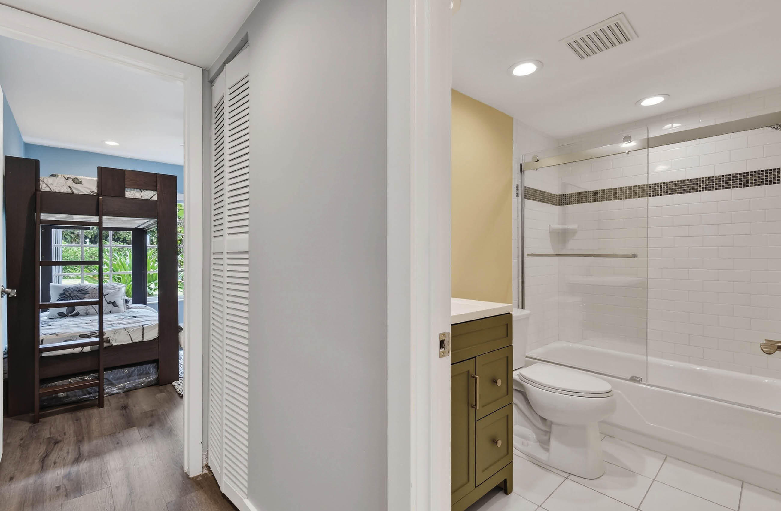 11521 Landing Place E1 Property Photo 17