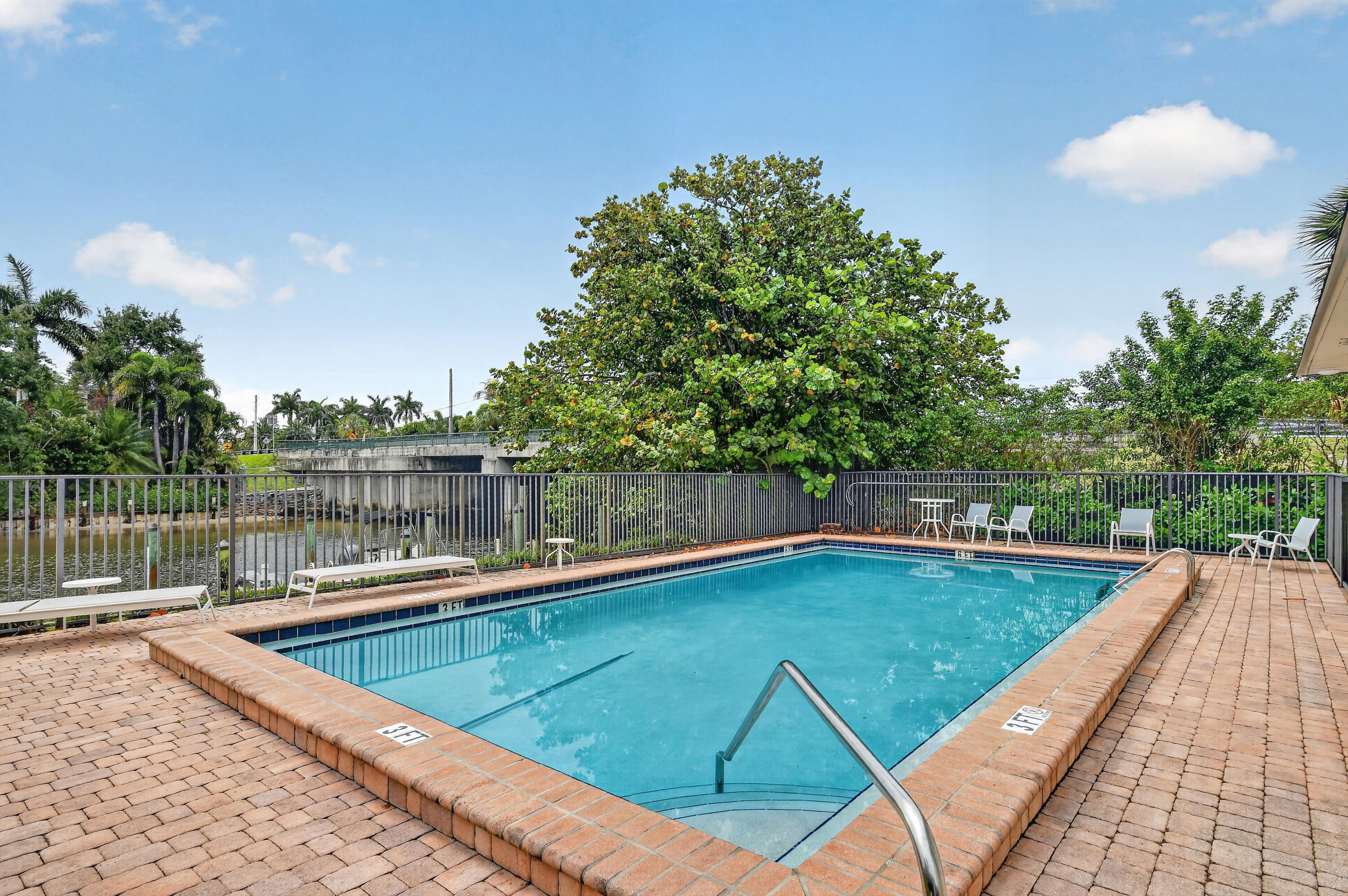11521 Landing Place E1 Property Photo 27