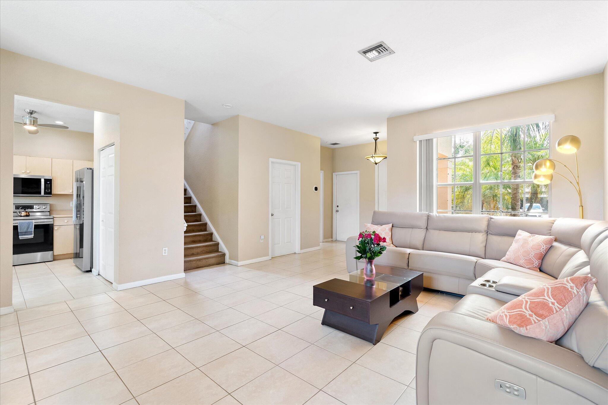 16385 Sw 27th Street Property Photo 5